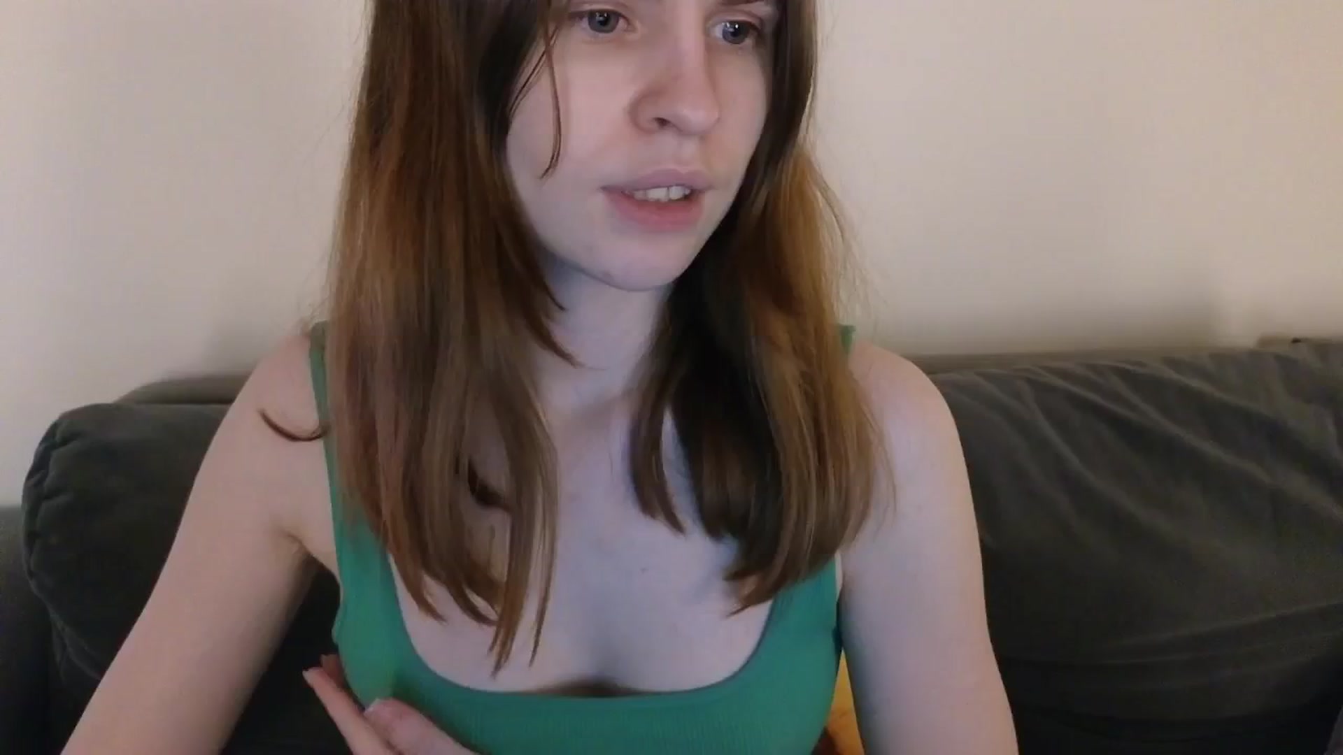 Gallery image thumbnail from Yuri_elfie's myfreecams stream on, 02/07/2025, 08:00 image 12 of 20