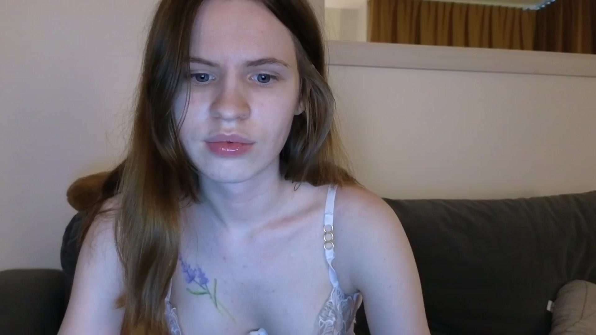 Gallery image thumbnail from Yuri_elfie's myfreecams stream on, 02/11/2025, 07:20 image 3 of 20