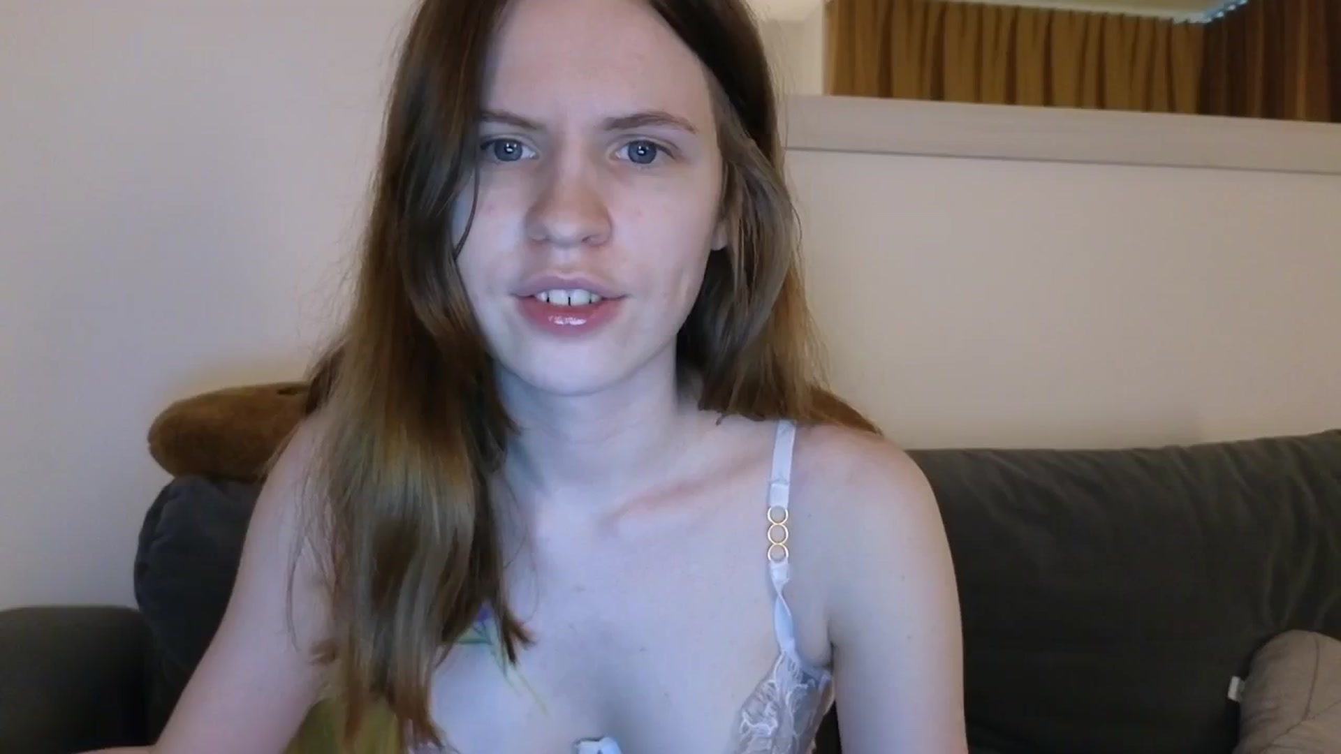 Gallery image thumbnail from Yuri_elfie's myfreecams stream on, 02/11/2025, 07:20 image 7 of 20