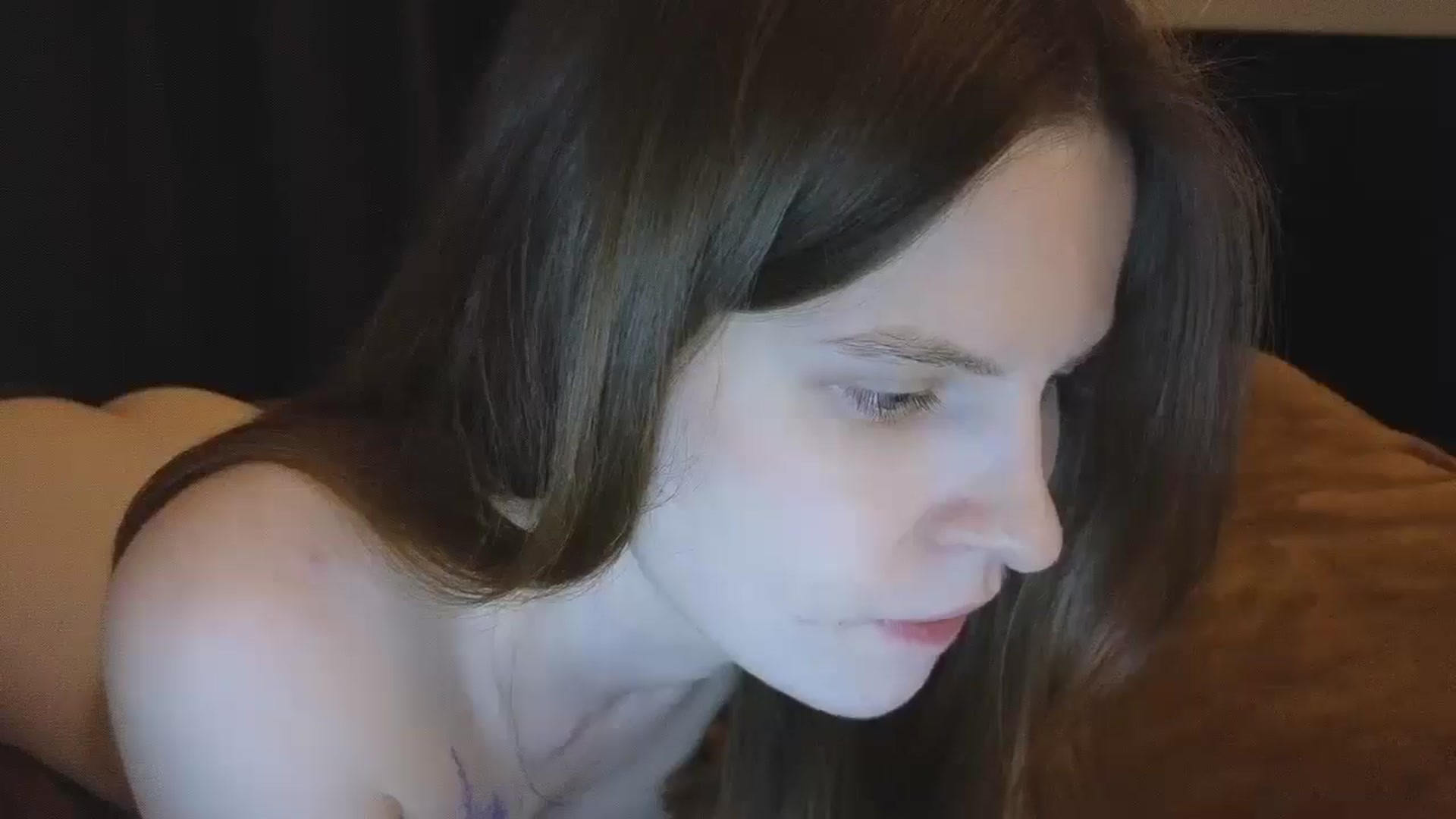 Gallery image thumbnail from Yuri_elfie's myfreecams stream on, 03/03/2025, 04:28 image 18 of 20