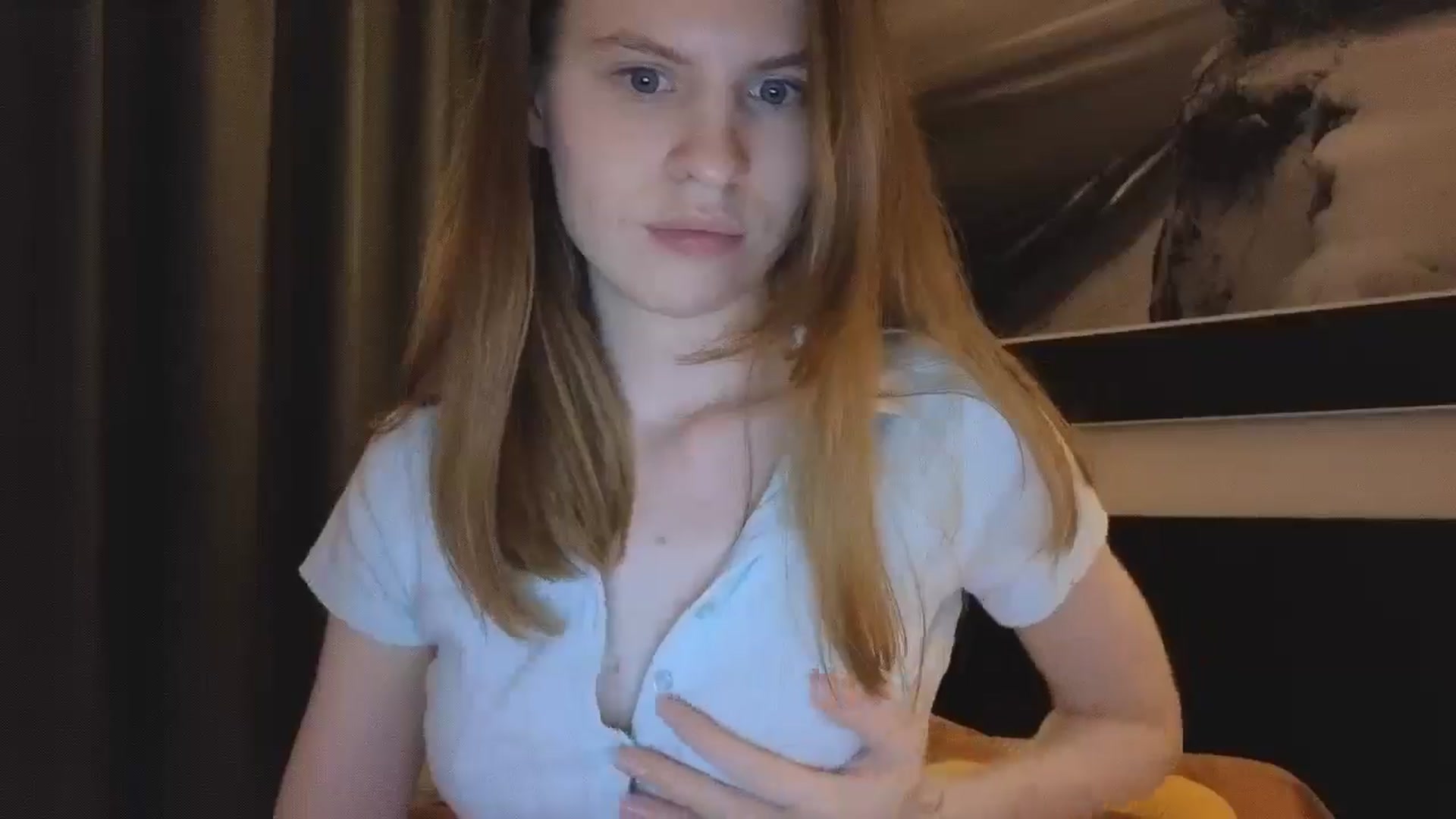 Gallery image thumbnail from Yuri_elfie's myfreecams stream on, 03/03/2025, 07:22 image 19 of 20
