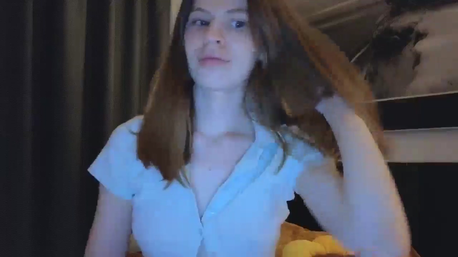 Gallery image thumbnail from Yuri_elfie's myfreecams stream on, 03/03/2025, 07:22 image 17 of 20