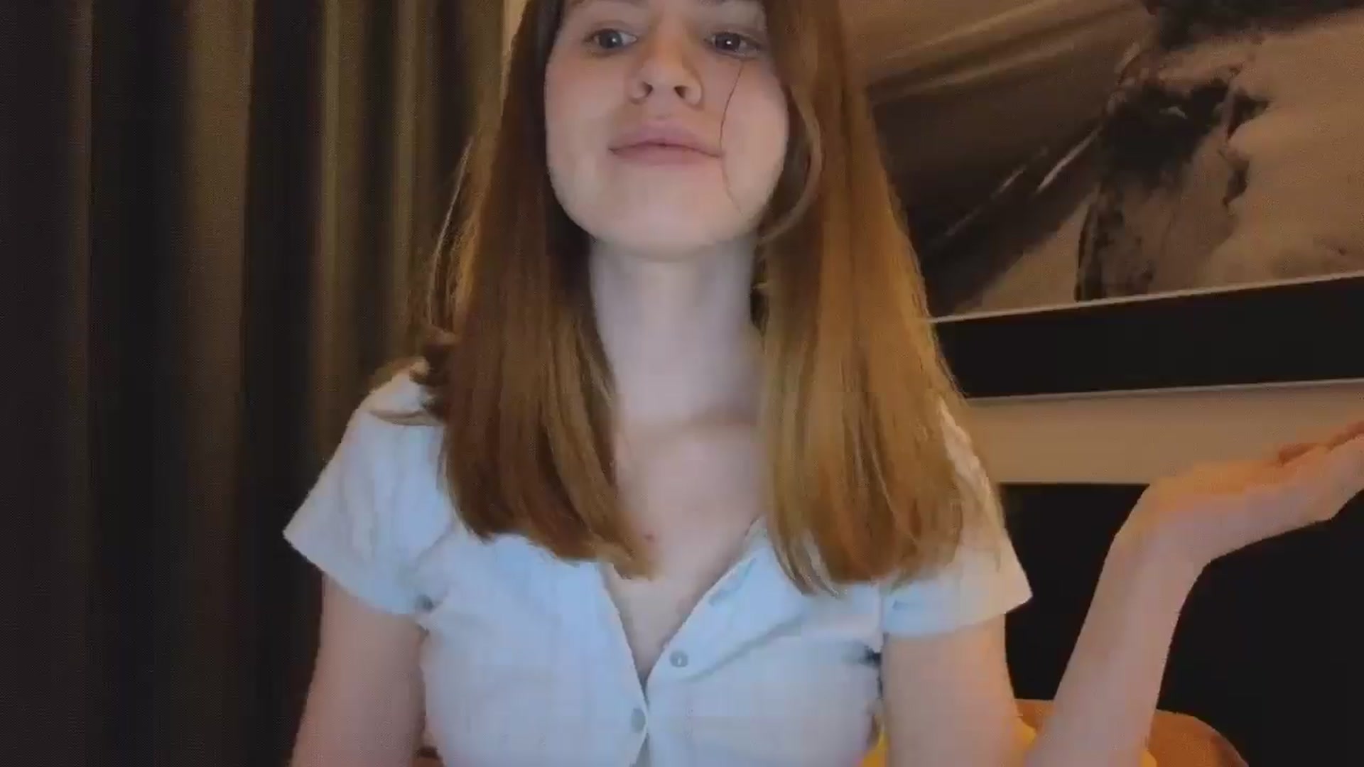 Gallery image thumbnail from Yuri_elfie's myfreecams stream on, 03/03/2025, 07:22 image 16 of 20