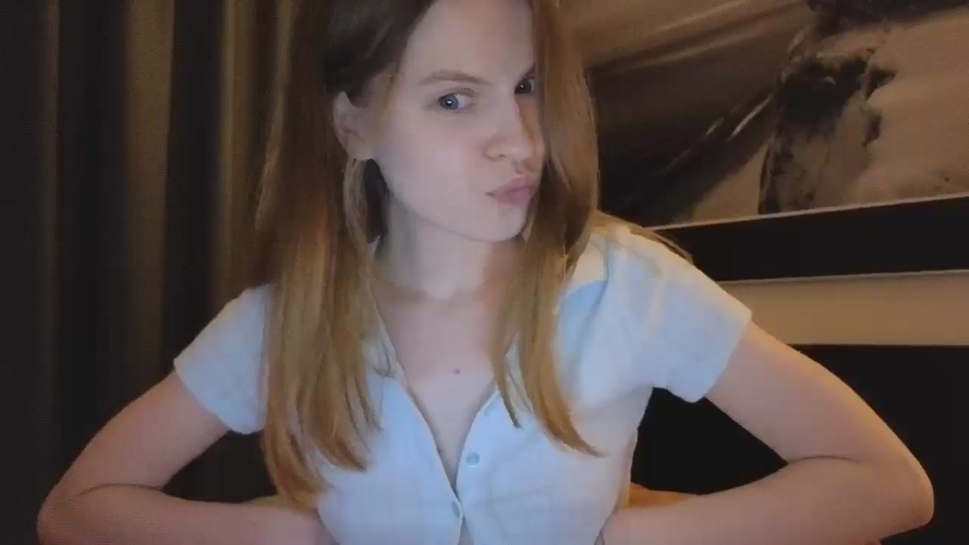 Gallery image thumbnail from Yuri_elfie's myfreecams stream on, 03/03/2025, 07:22 image 13 of 20