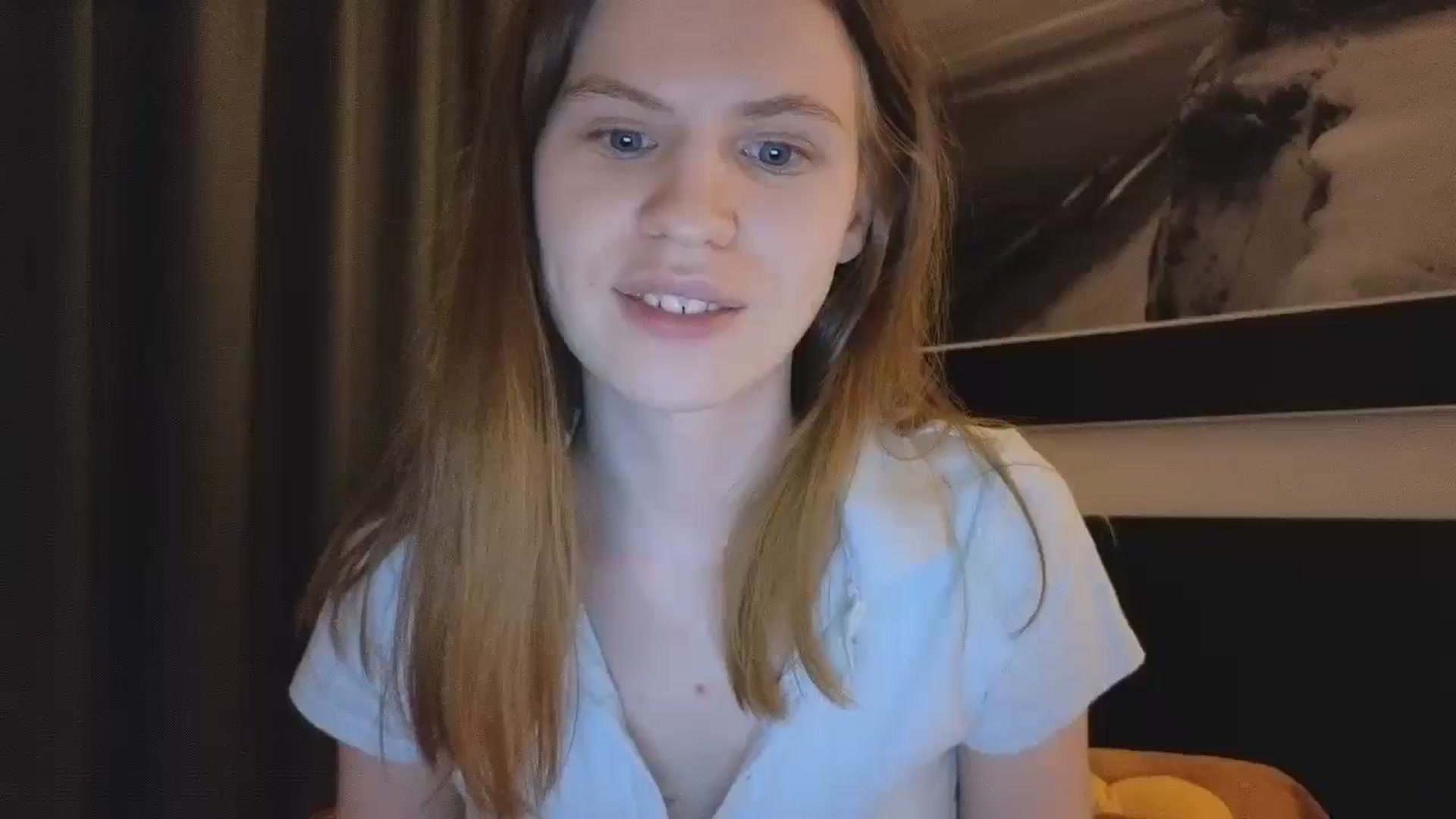 Gallery image thumbnail from Yuri_elfie's myfreecams stream on, 03/03/2025, 07:22 image 14 of 20