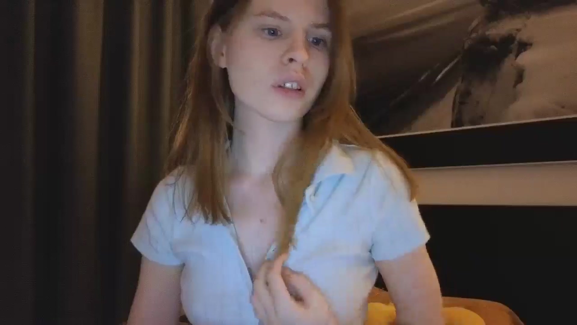 Gallery image thumbnail from Yuri_elfie's myfreecams stream on, 03/03/2025, 07:22 image 12 of 20