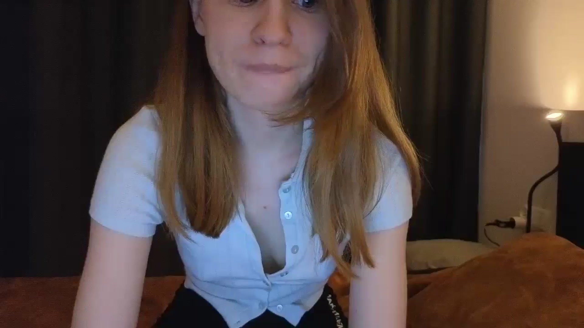 Gallery image thumbnail from Yuri_elfie's myfreecams stream on, 03/03/2025, 08:08 image 4 of 20