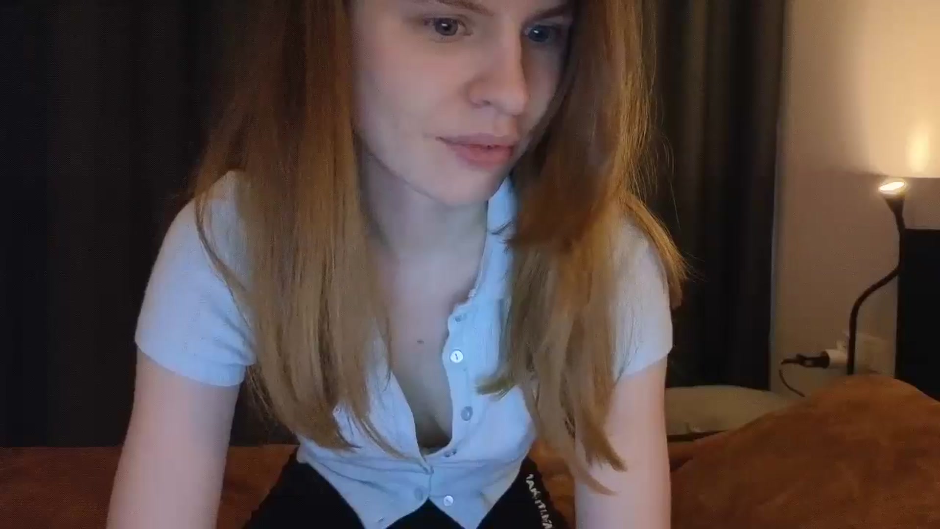 Gallery image thumbnail from Yuri_elfie's myfreecams stream on, 03/03/2025, 08:08 image 5 of 20