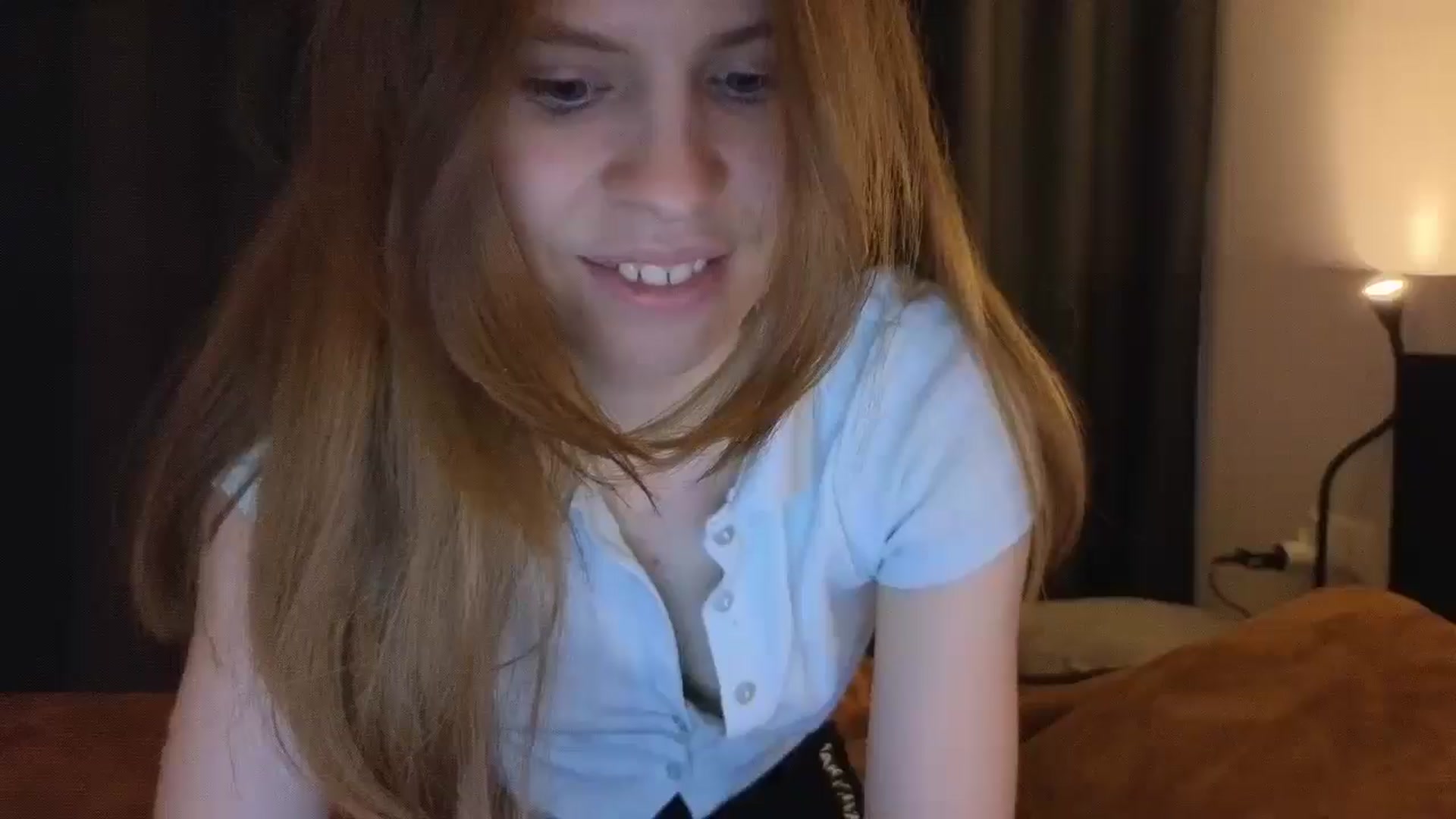 Gallery image thumbnail from Yuri_elfie's myfreecams stream on, 03/03/2025, 08:08 image 11 of 20