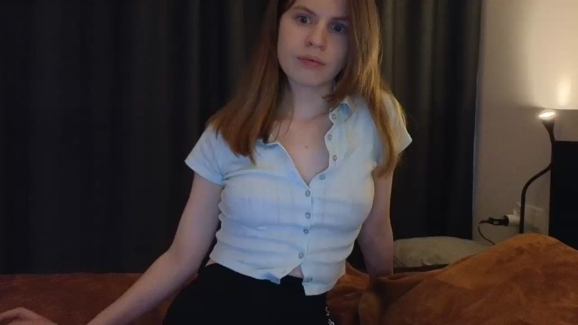 Gallery image thumbnail from Yuri_elfie's myfreecams stream on, 03/03/2025, 08:08 image 13 of 20