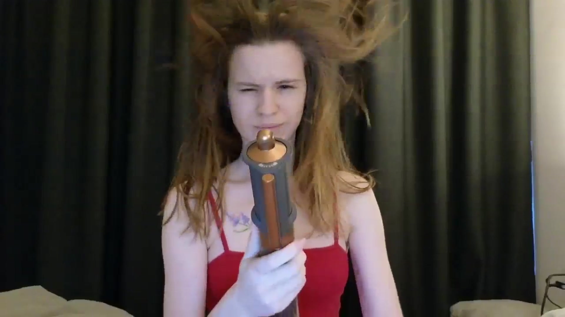Gallery image thumbnail from Yuri_elfie's myfreecams stream on, 03/08/2025, 07:24 image 4 of 20