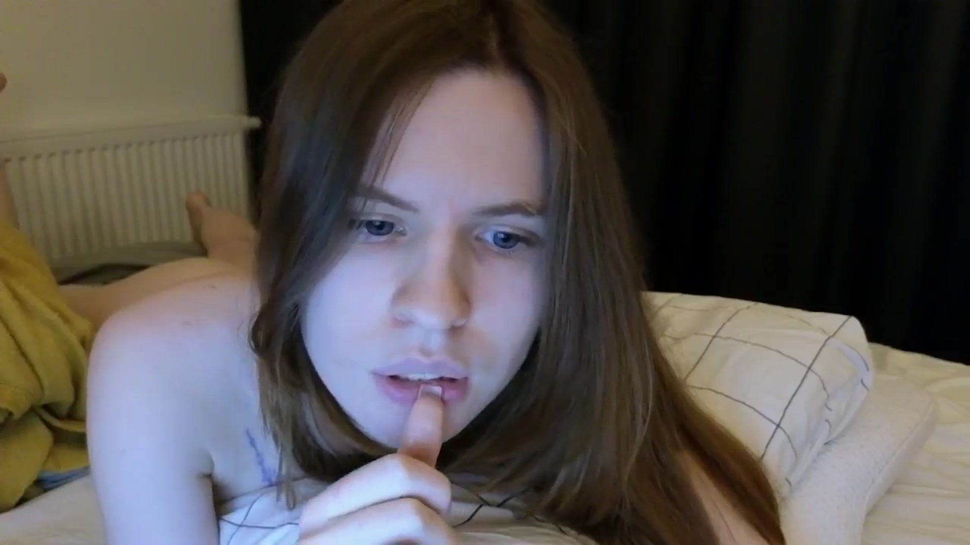 Gallery image thumbnail from Yuri_elfie's myfreecams stream on, 03/08/2025, 10:30 image 9 of 20
