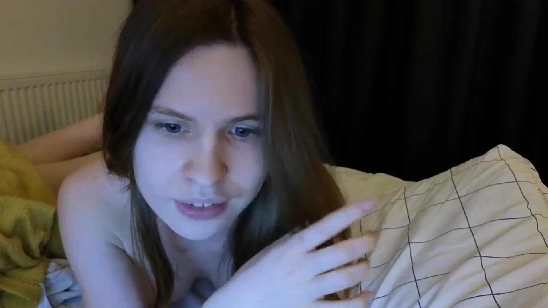 Gallery image thumbnail from Yuri_elfie's myfreecams stream on, 03/08/2025, 10:30 image 10 of 20