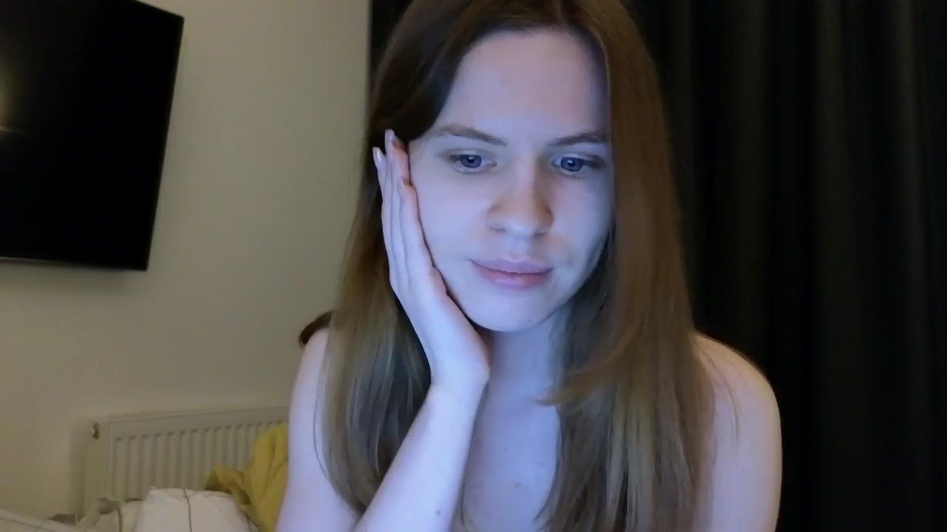Gallery image thumbnail from Yuri_elfie's myfreecams stream on, 03/08/2025, 10:30 image 1 of 20