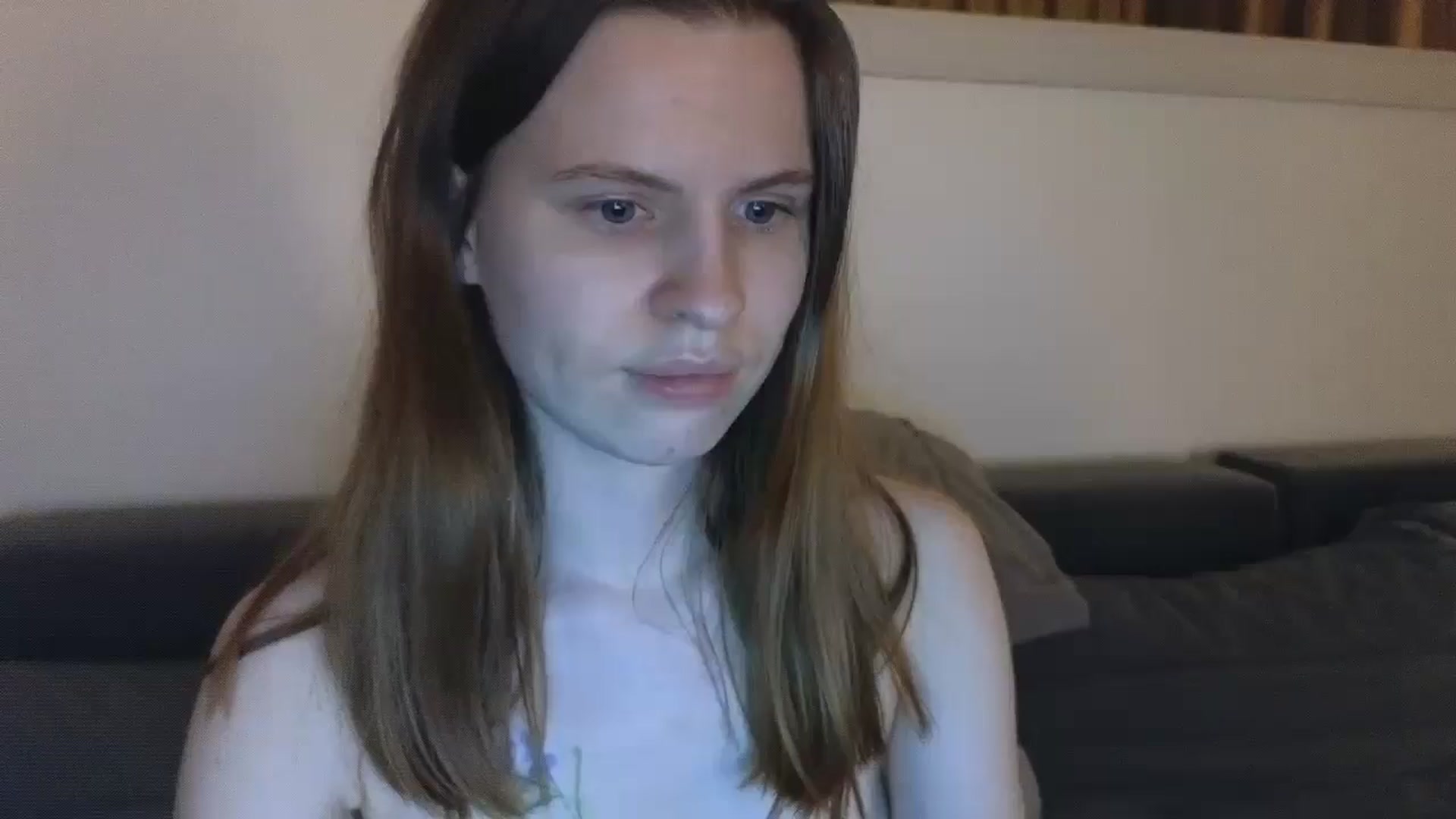 Gallery image thumbnail from Yuri_elfie's myfreecams stream on, 03/11/2025, 04:57 image 3 of 20