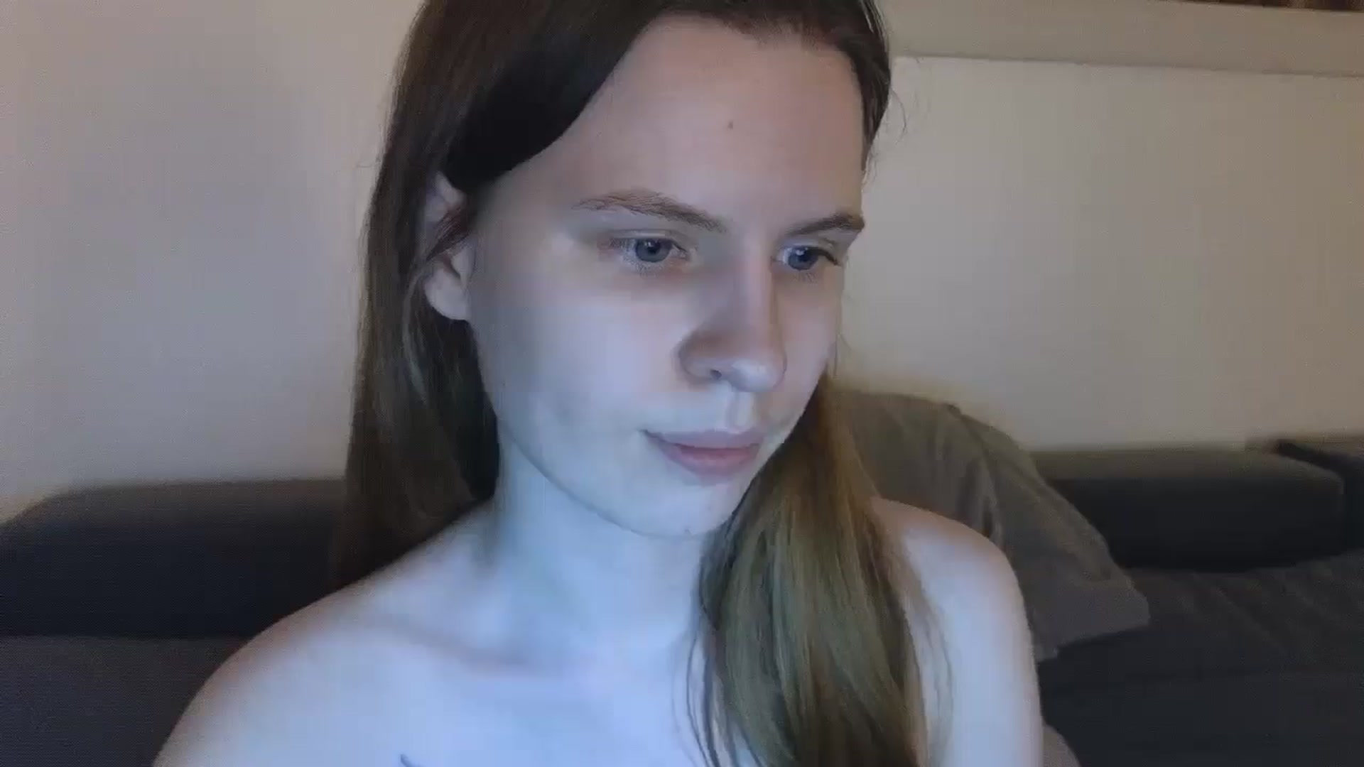 Gallery image thumbnail from Yuri_elfie's myfreecams stream on, 03/11/2025, 04:57 image 13 of 20