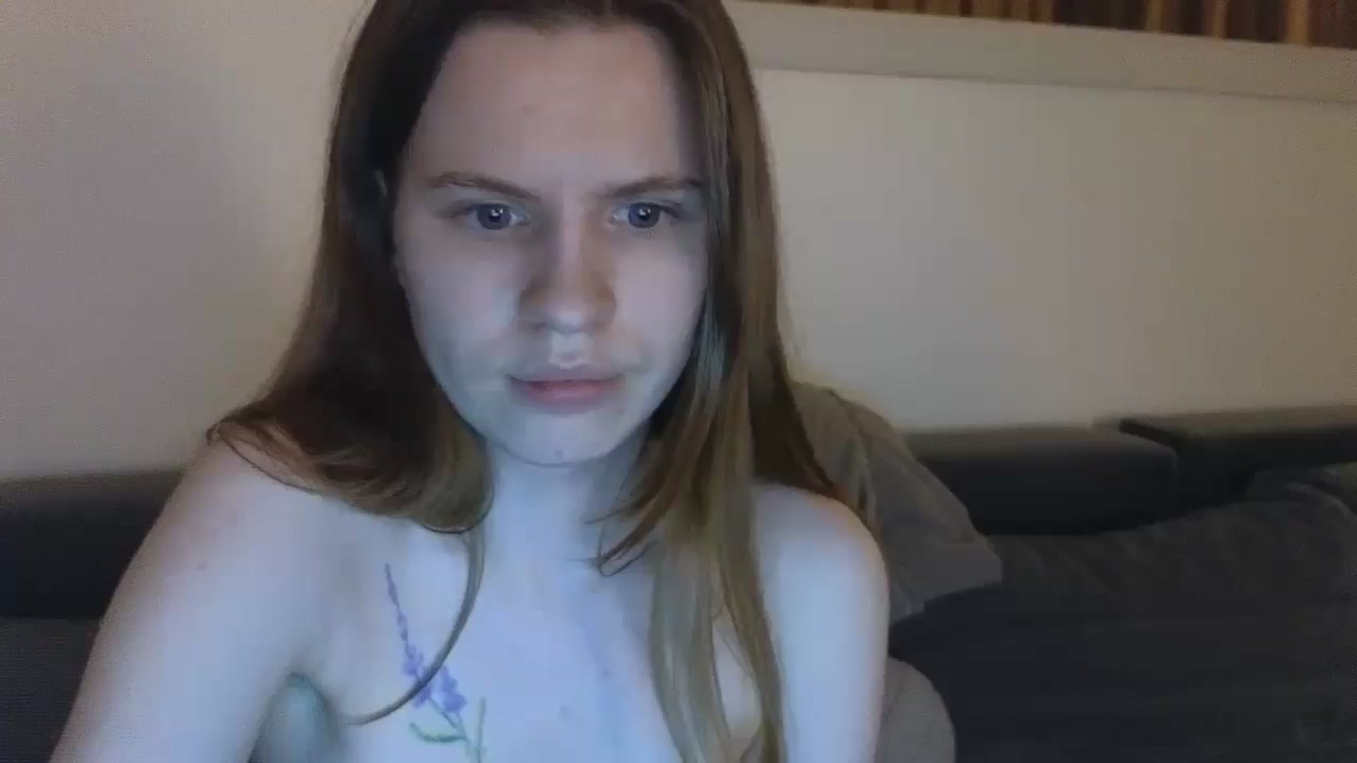 Gallery image thumbnail from Yuri_elfie's myfreecams stream on, 03/11/2025, 04:57 image 10 of 20