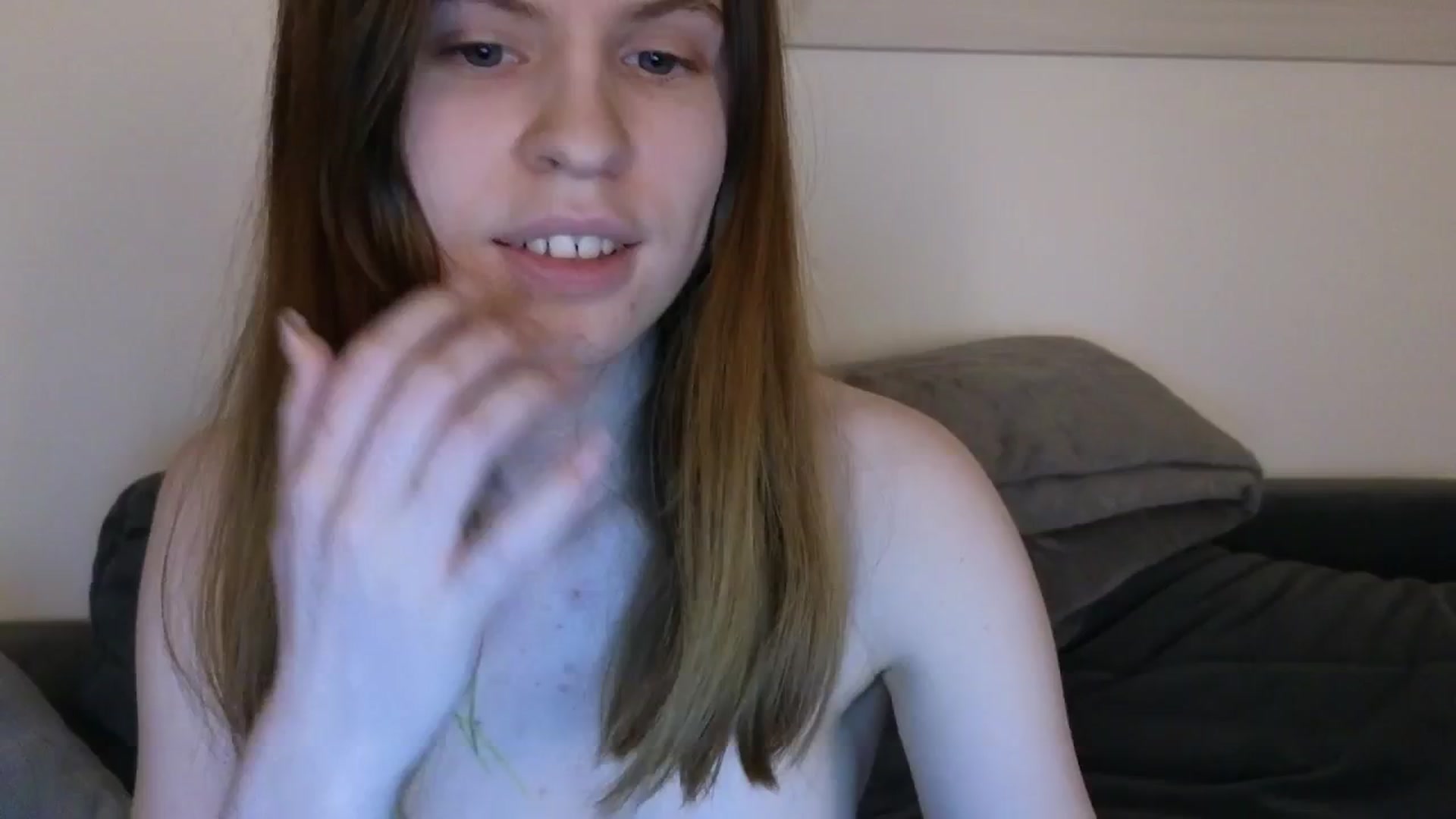 Gallery image thumbnail from Yuri_elfie's myfreecams stream on, 03/13/2025, 17:27 image 11 of 20