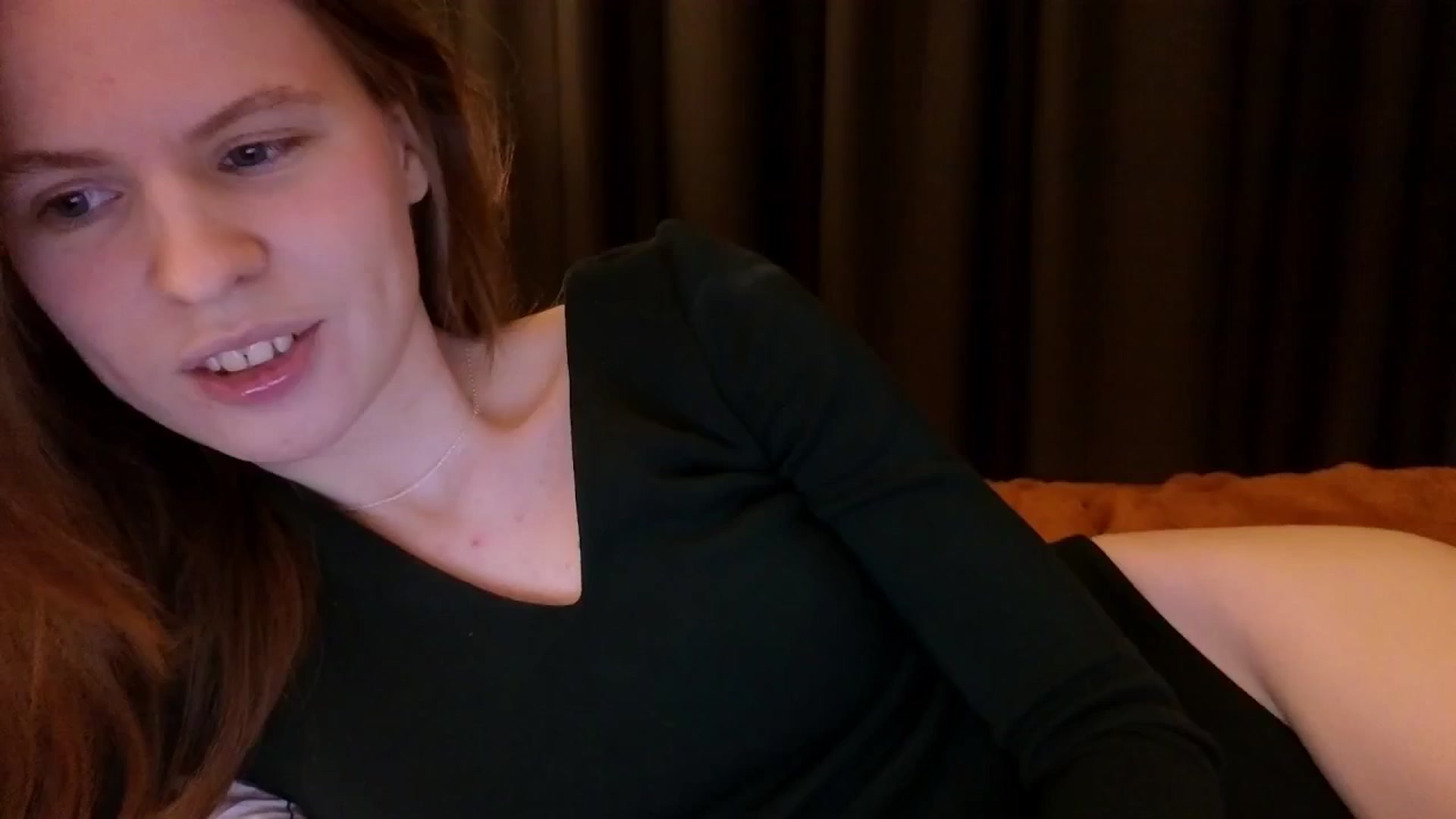 Gallery image thumbnail from Yuri_elfie's myfreecams stream on, 03/24/2025, 04:02 image 8 of 20