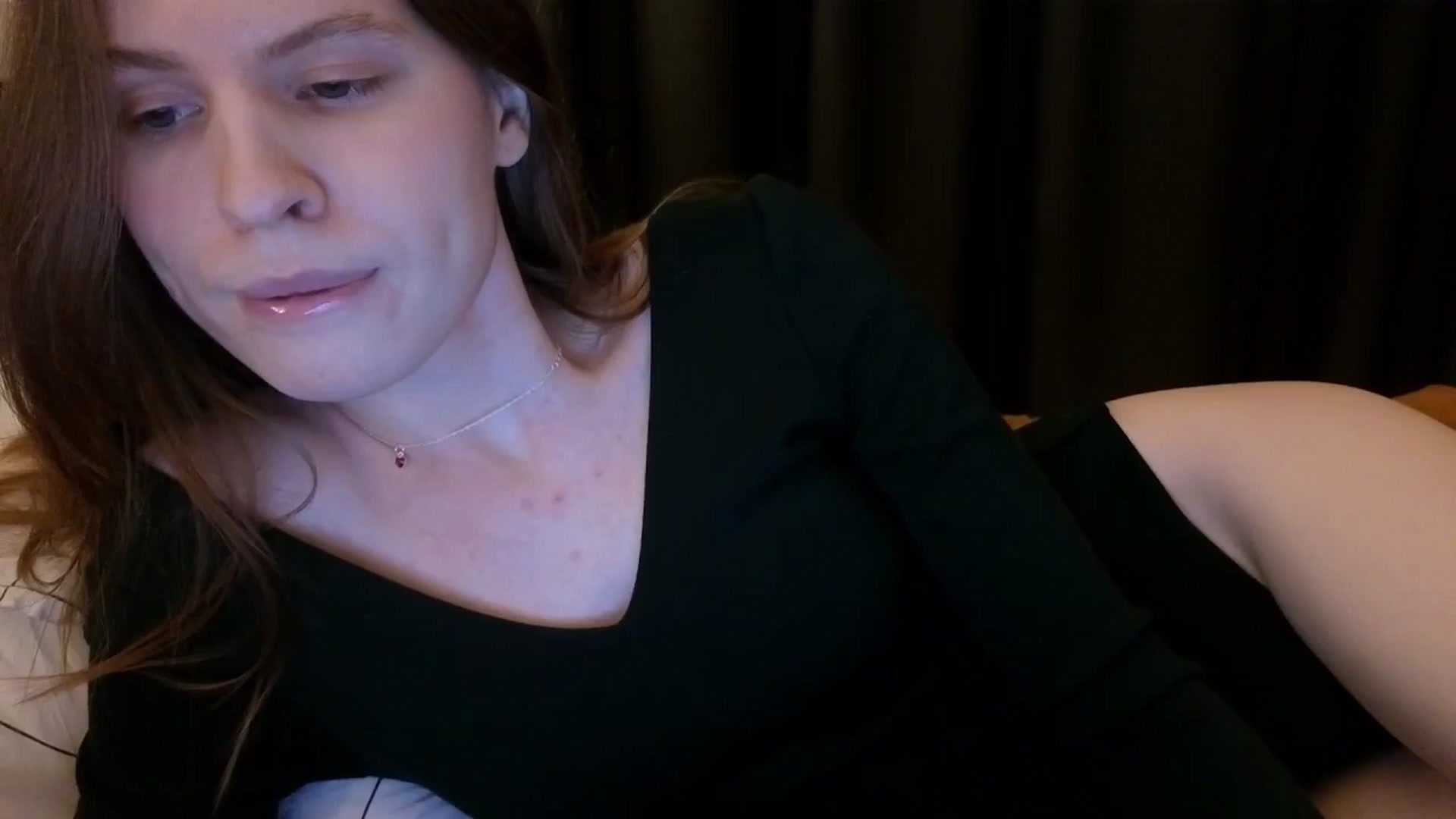 Gallery image thumbnail from Yuri_elfie's myfreecams stream on, 03/24/2025, 04:34 image 15 of 20
