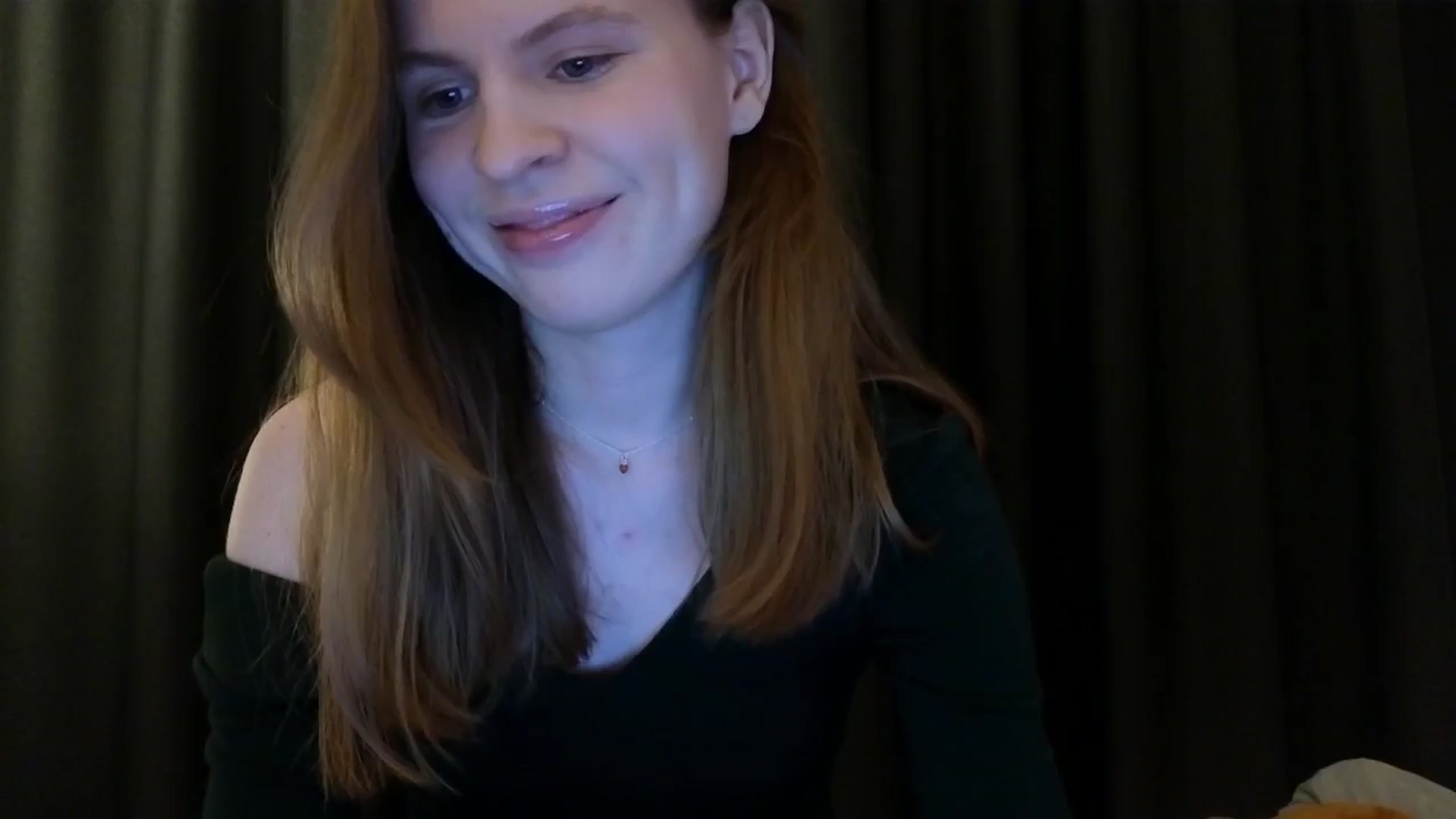 Gallery image thumbnail from Yuri_elfie's myfreecams stream on, 03/24/2025, 04:34 image 7 of 20