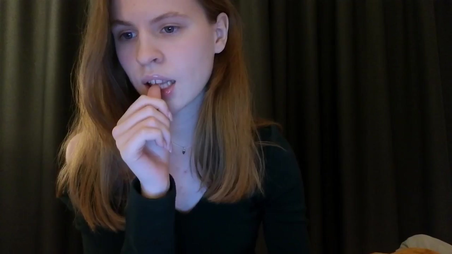 Gallery image thumbnail from Yuri_elfie's myfreecams stream on, 03/24/2025, 04:34 image 10 of 20