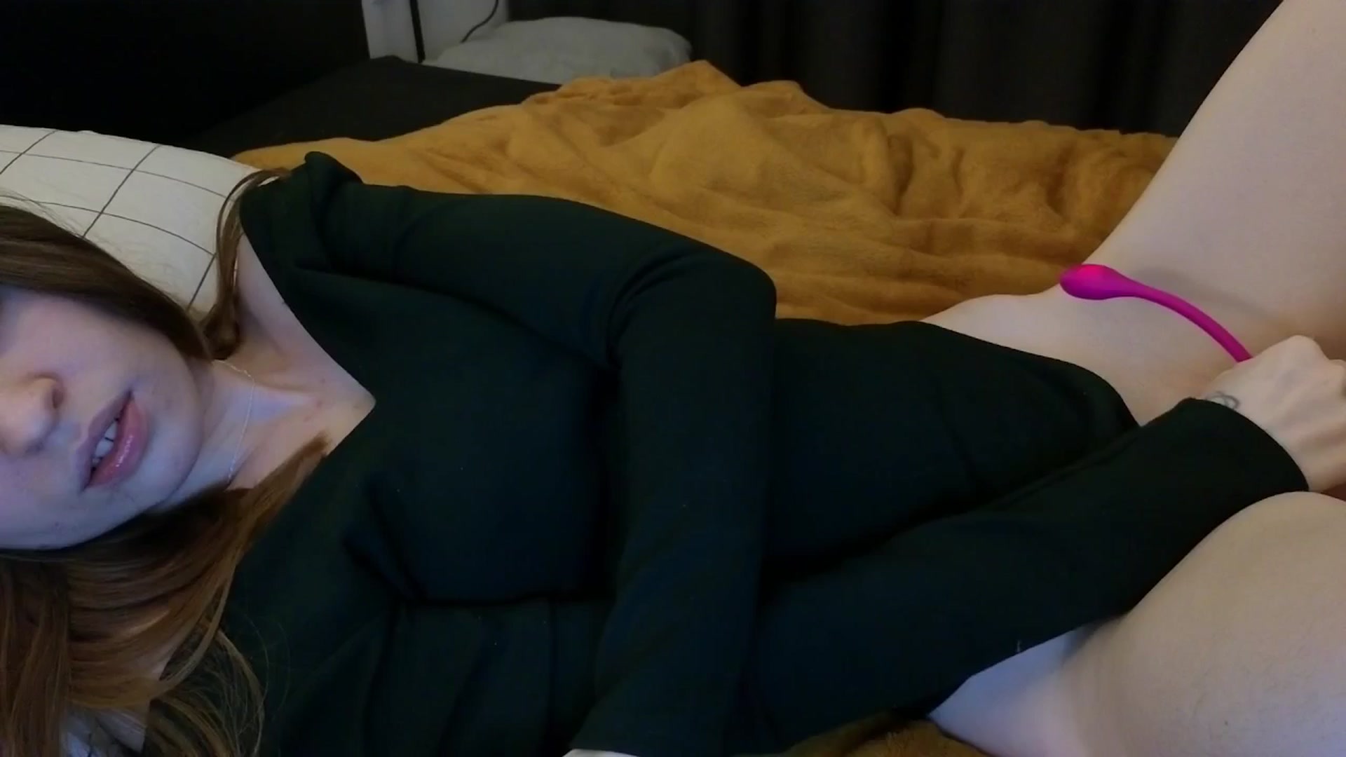Gallery image thumbnail from Yuri_elfie's myfreecams stream on, 03/24/2025, 05:26 image 9 of 20