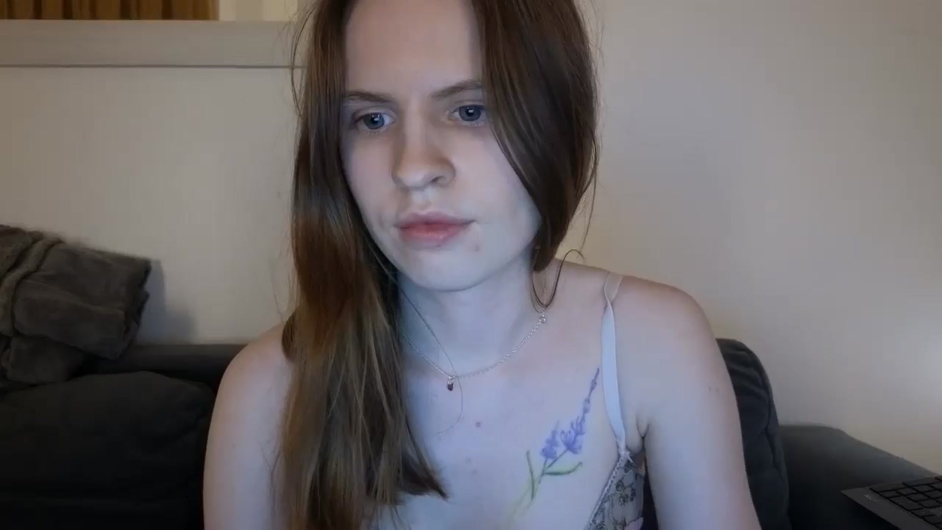 Gallery image thumbnail from Yuri_elfie's myfreecams stream on, 03/26/2025, 15:15 image 2 of 20