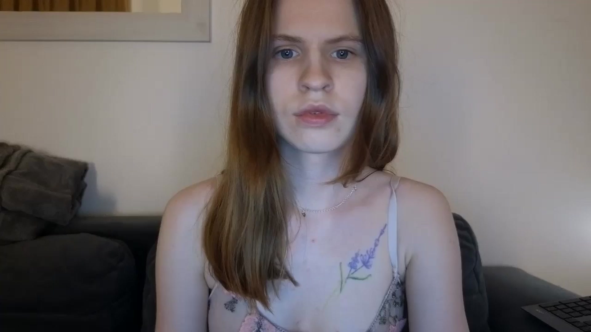 Gallery image thumbnail from Yuri_elfie's myfreecams stream on, 03/26/2025, 15:15 image 3 of 20