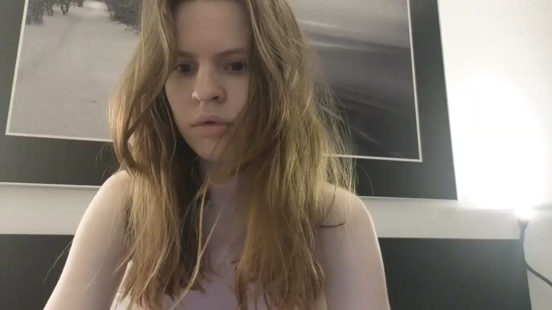 Gallery image thumbnail from Yuri_elfie's myfreecams stream on, 03/27/2025, 06:10 image 5 of 20