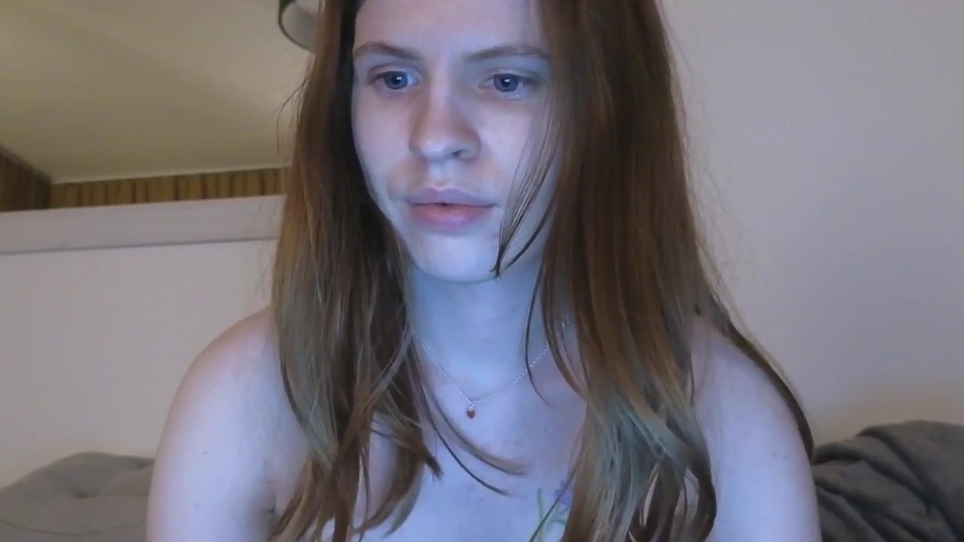Gallery image thumbnail from Yuri_elfie's myfreecams stream on, 03/31/2025, 22:32 image 17 of 20