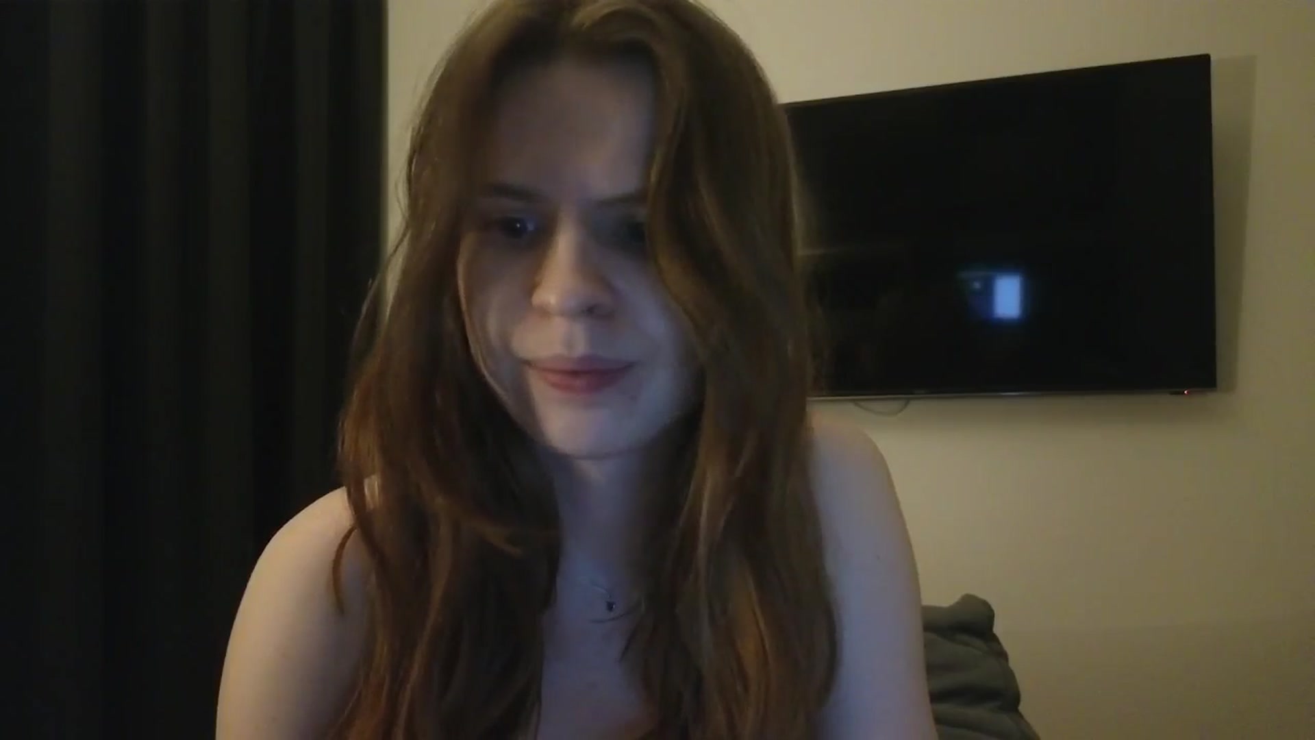 Gallery image thumbnail from Yuri_elfie's myfreecams stream on, 04/13/2025, 06:21 image 15 of 20