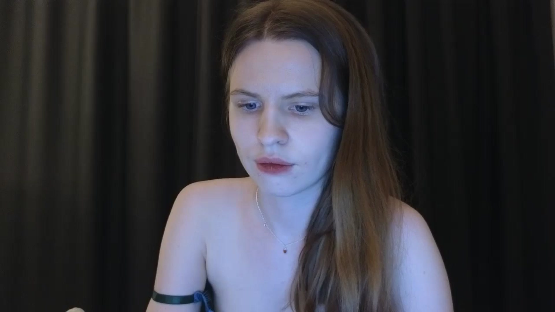 Gallery image thumbnail from Yuri_elfie's myfreecams stream on, 04/23/2025, 03:15 image 18 of 20