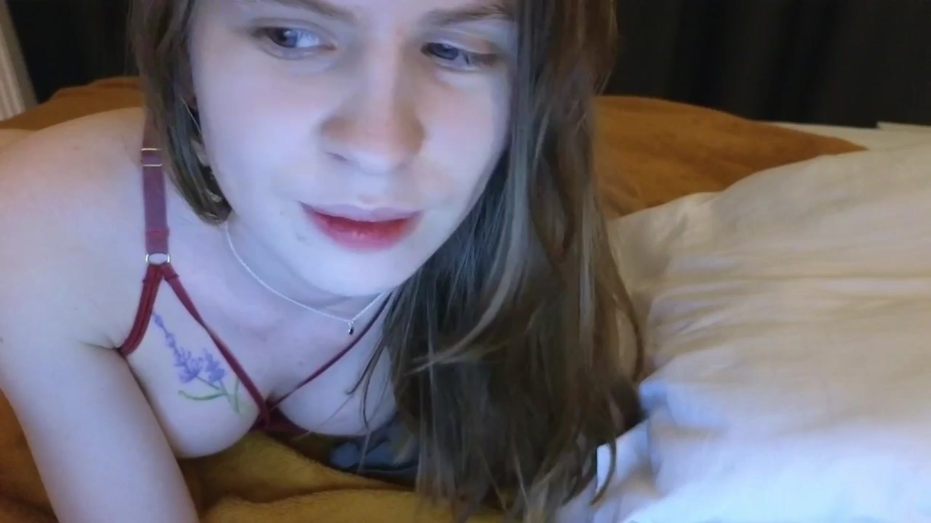 Gallery image thumbnail from Yuri_elfie's myfreecams stream on, 04/28/2025, 06:06 image 12 of 20