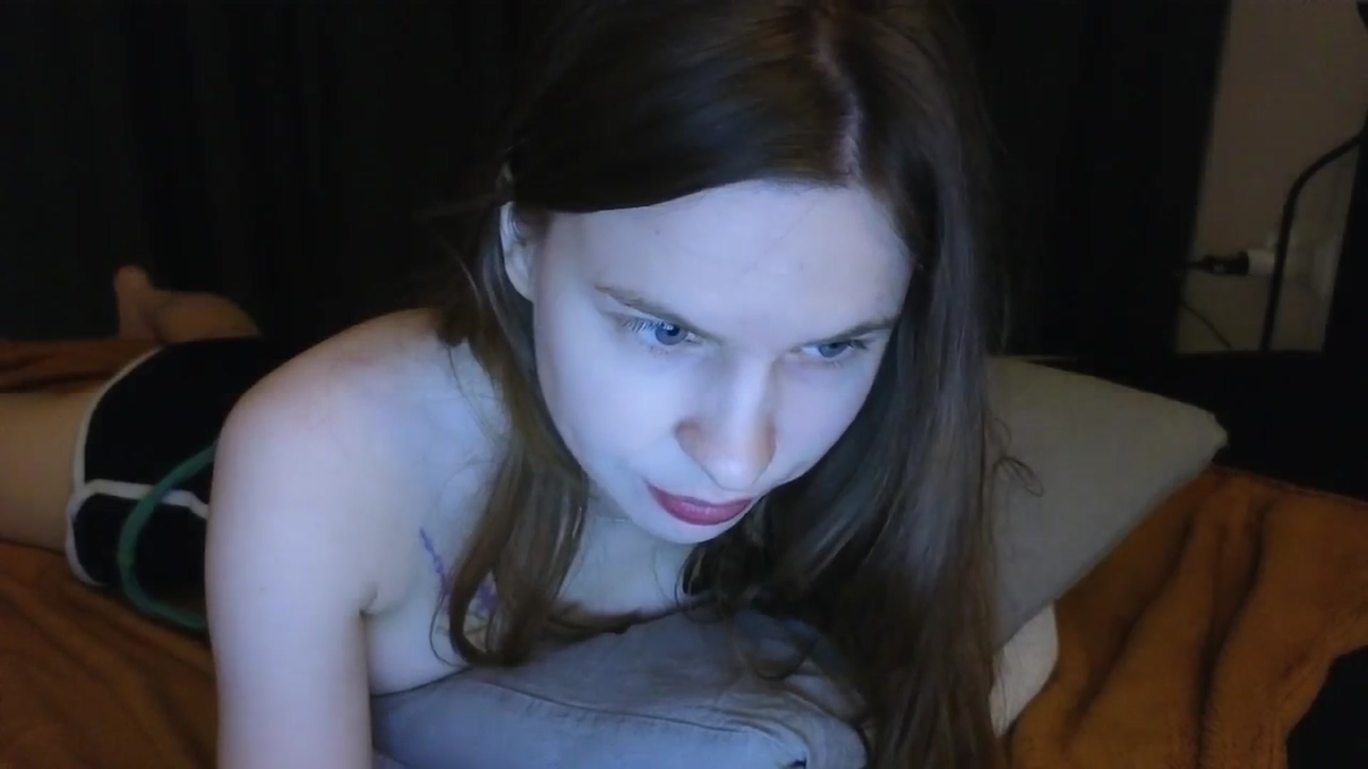 Gallery image thumbnail from Yuri_elfie's myfreecams stream on, 04/29/2025, 03:23 image 17 of 20