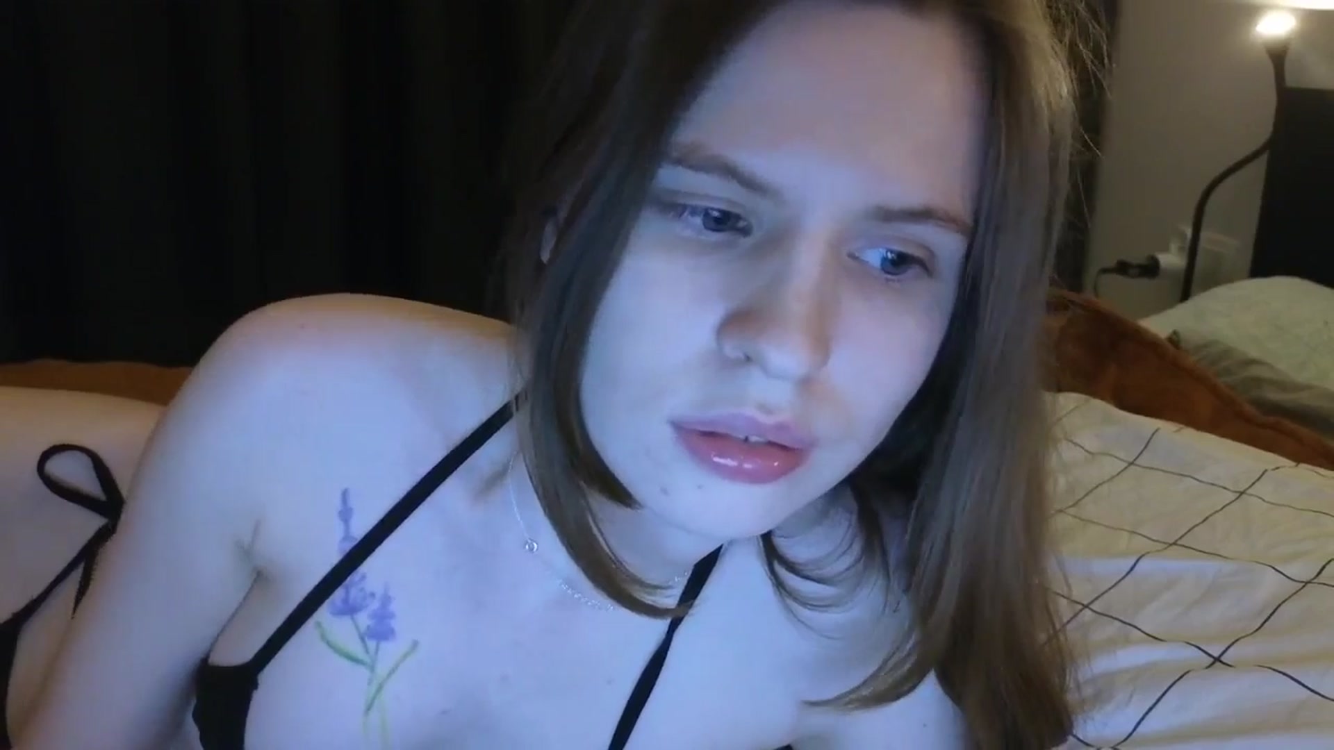 Gallery image thumbnail from Yuri_elfie's myfreecams stream on, 05/12/2025, 03:44 image 19 of 20
