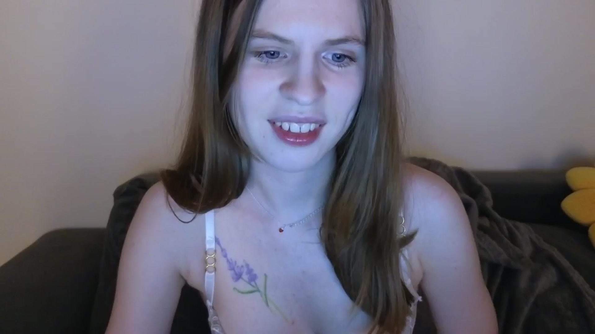 Gallery image thumbnail from Yuri_elfie's myfreecams stream on, 05/13/2025, 05:15 image 5 of 20