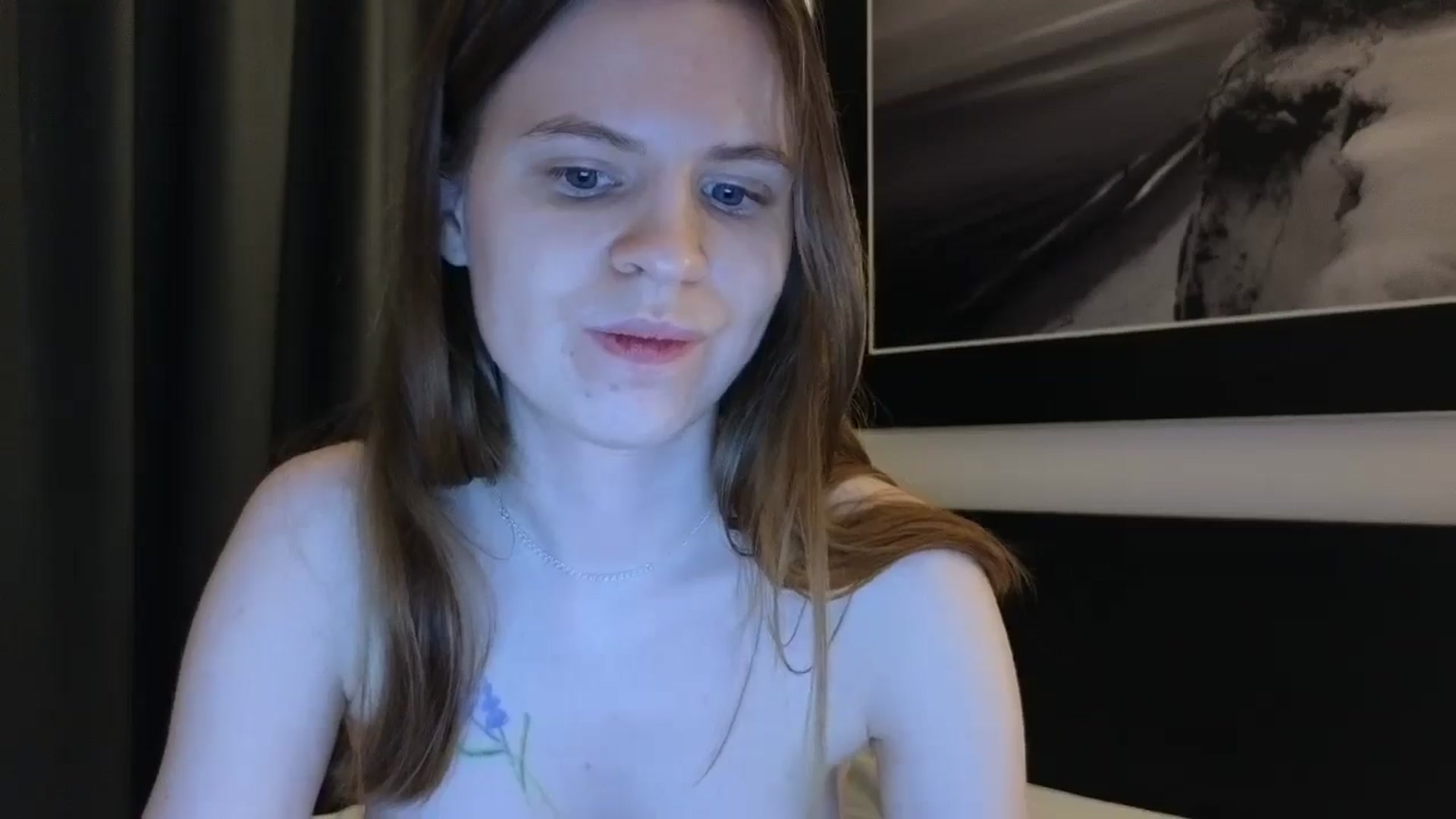Gallery image thumbnail from Yuri_elfie's myfreecams stream on, 05/15/2025, 06:49 image 3 of 20