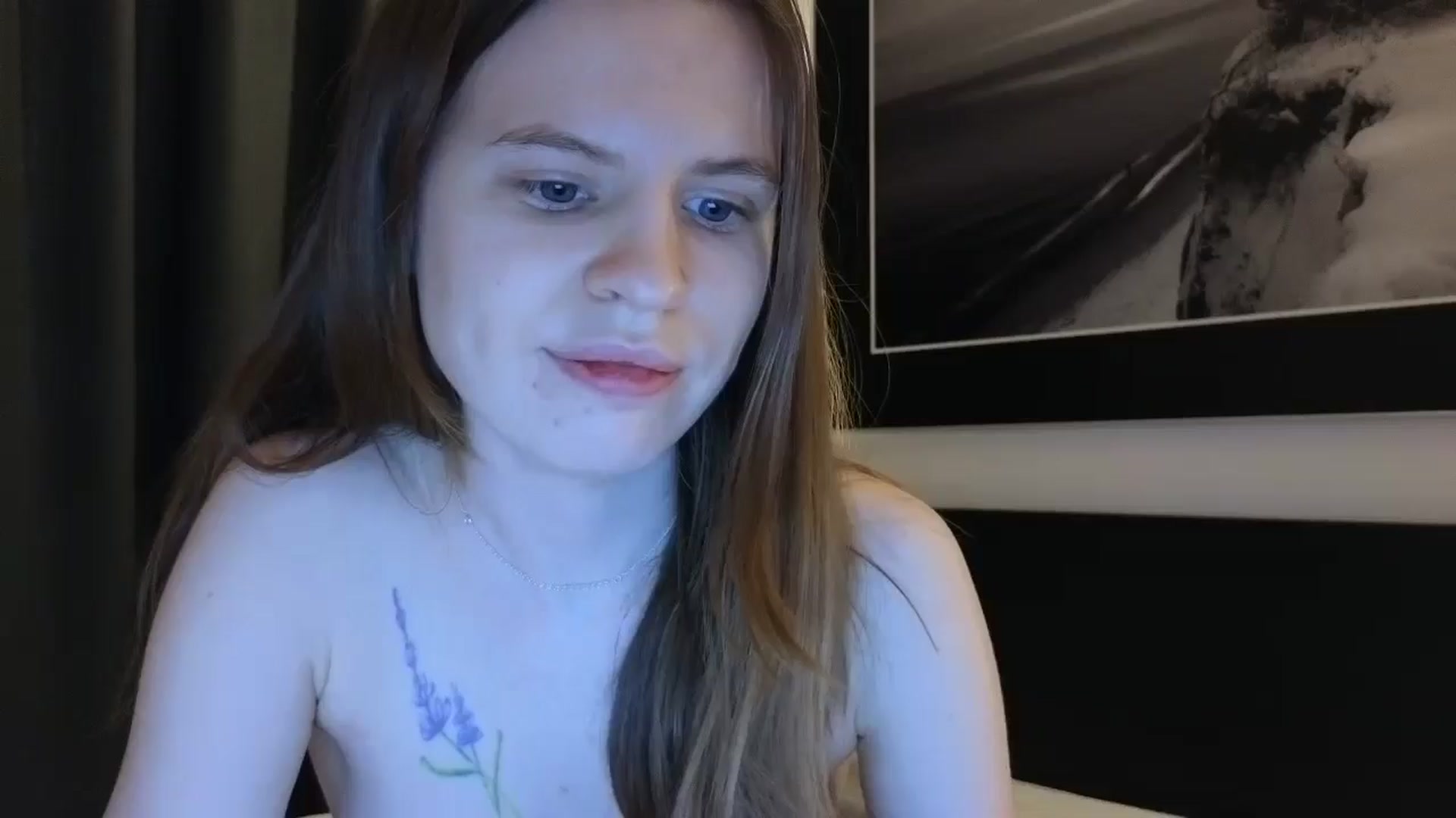 Gallery image thumbnail from Yuri_elfie's myfreecams stream on, 05/15/2025, 06:49 image 2 of 20