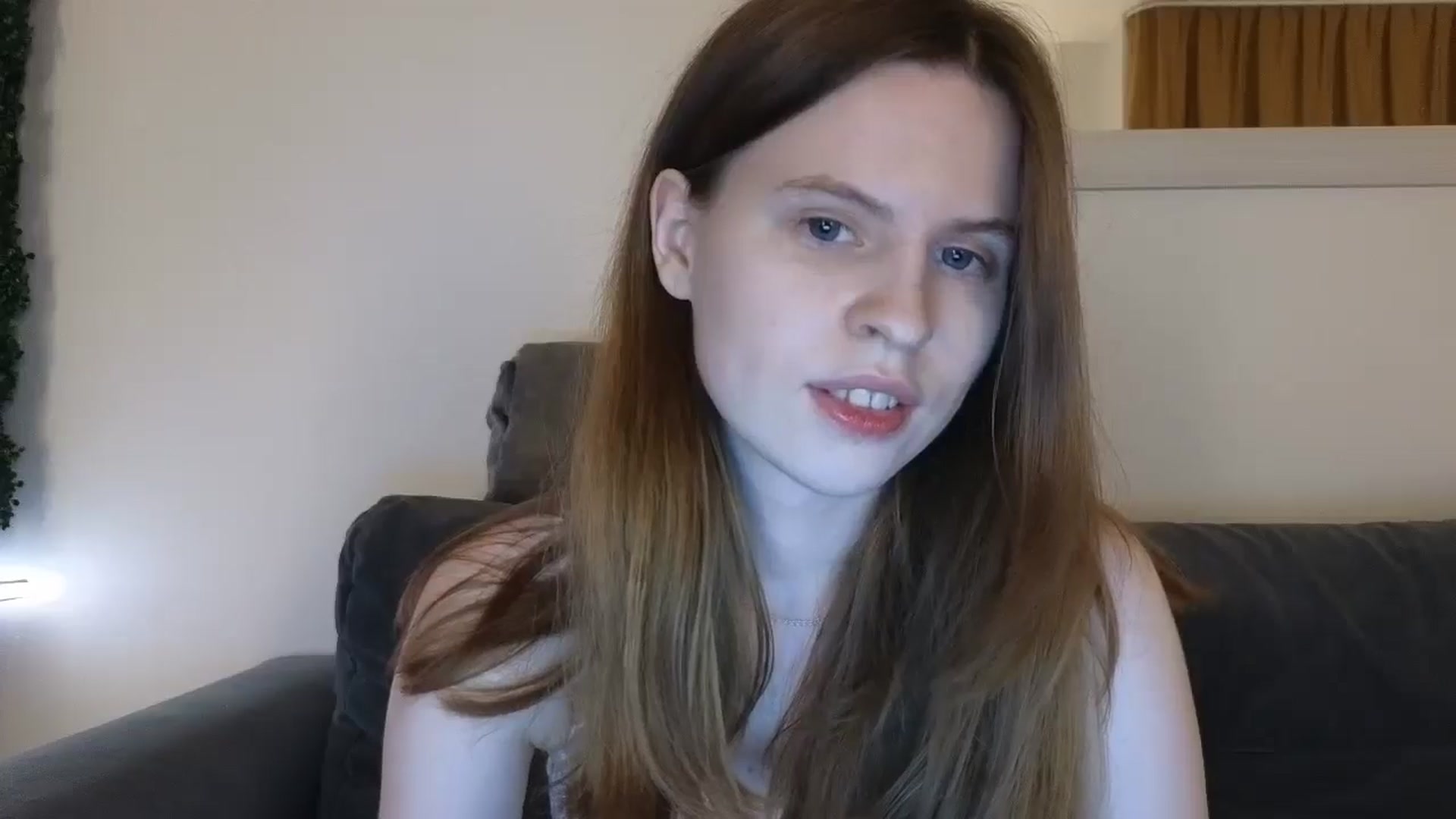 Gallery image thumbnail from Yuri_elfie's myfreecams stream on, 05/16/2025, 03:31 image 17 of 20