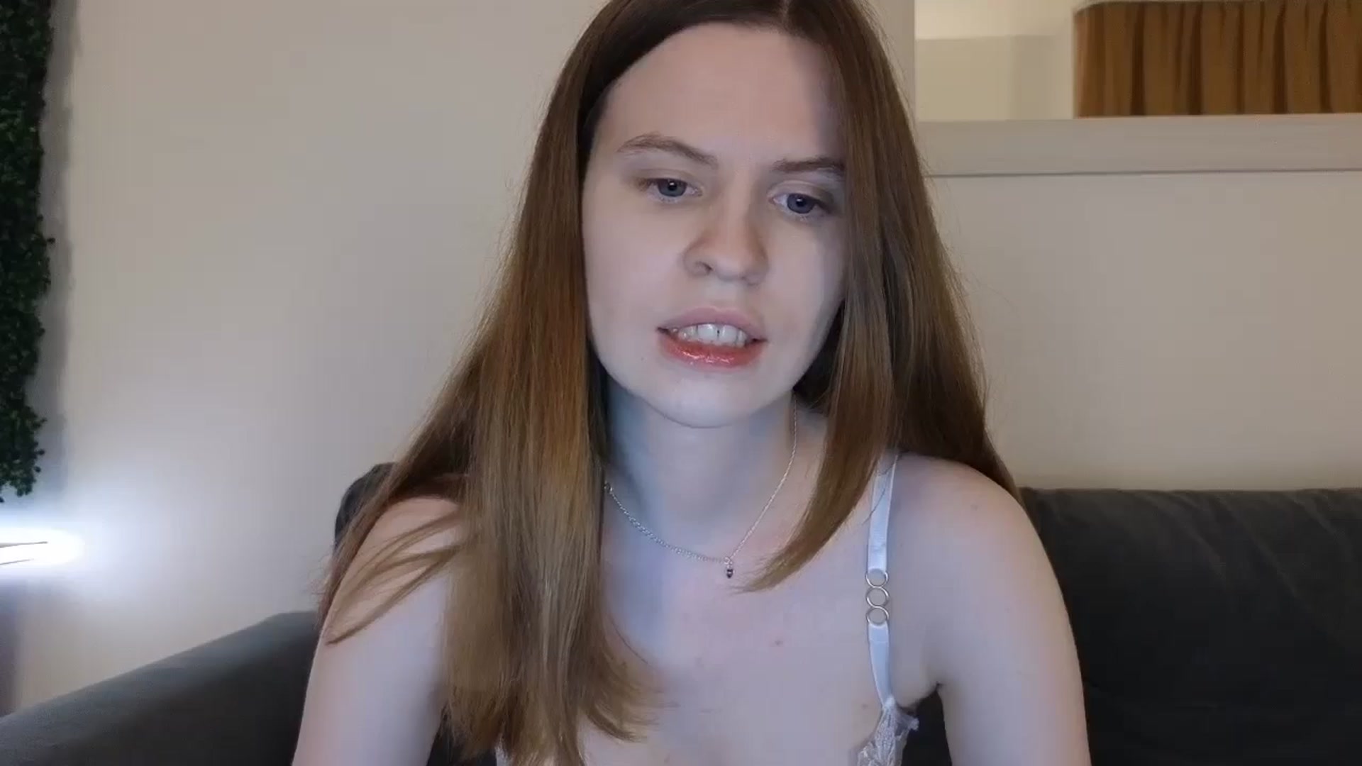 Gallery image thumbnail from Yuri_elfie's myfreecams stream on, 05/16/2025, 03:31 image 4 of 20