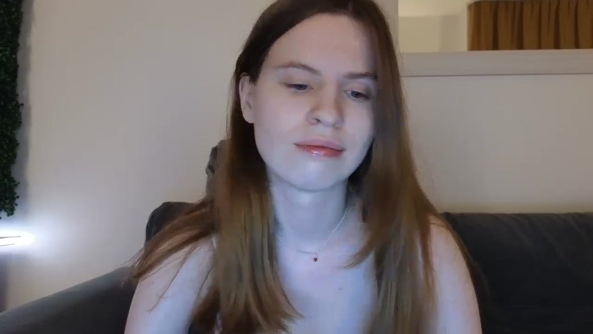 Gallery image thumbnail from Yuri_elfie's myfreecams stream on, 05/16/2025, 03:31 image 12 of 20