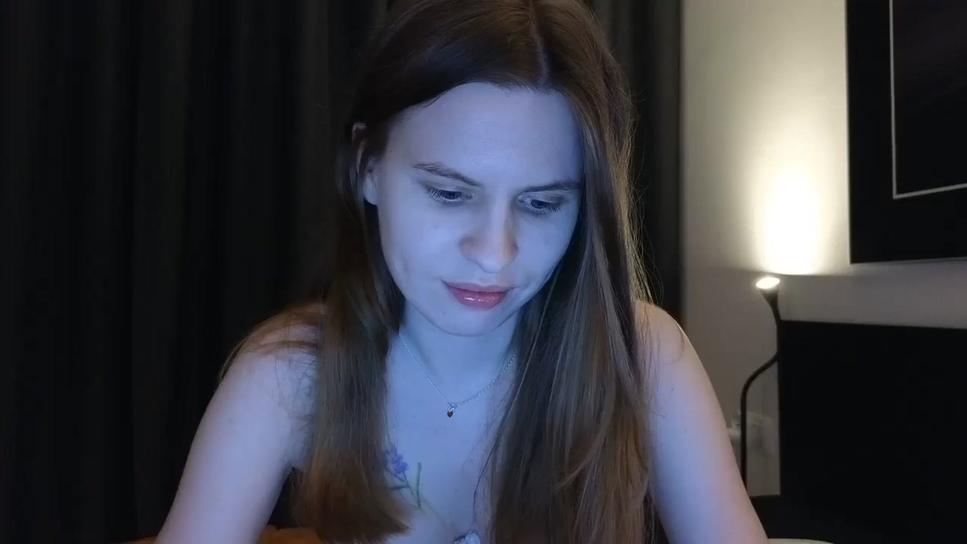 Gallery image thumbnail from Yuri_elfie's myfreecams stream on, 05/22/2025, 01:00 image 8 of 20