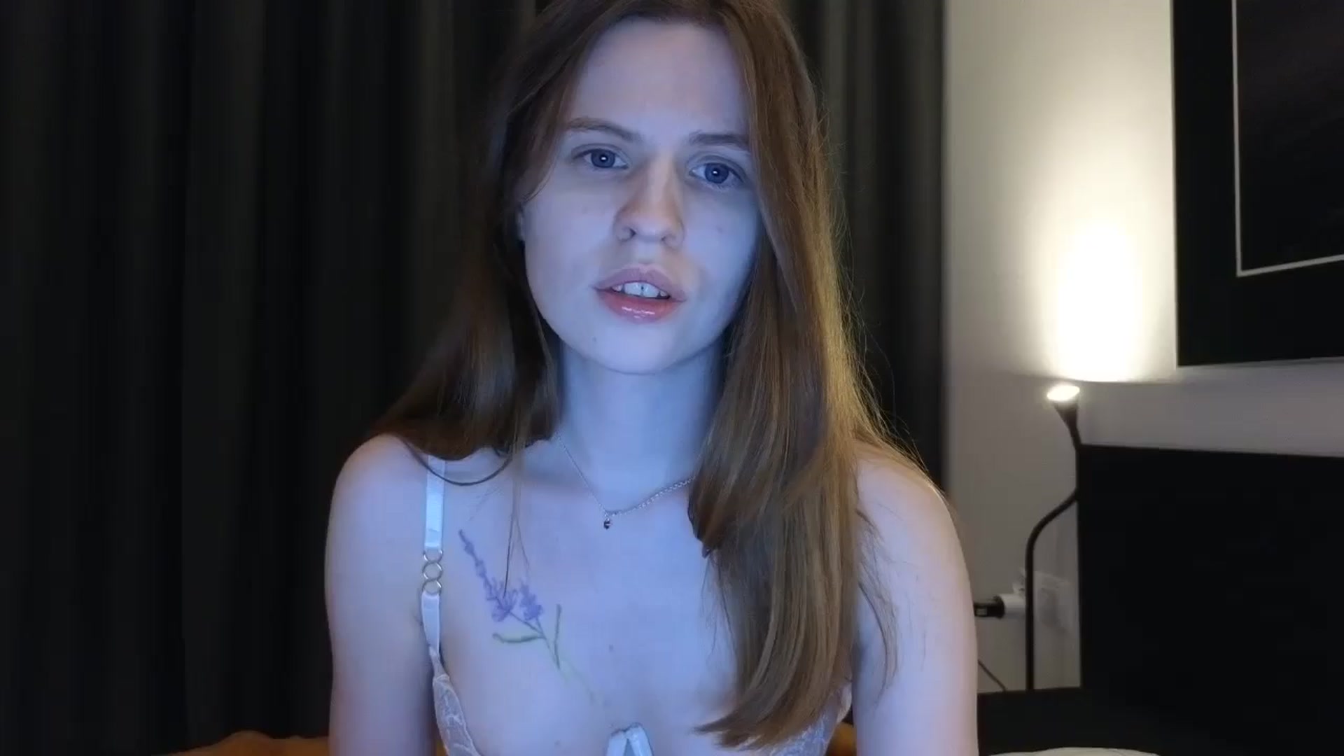 Gallery image thumbnail from Yuri_elfie's myfreecams stream on, 05/22/2025, 01:20 image 4 of 20