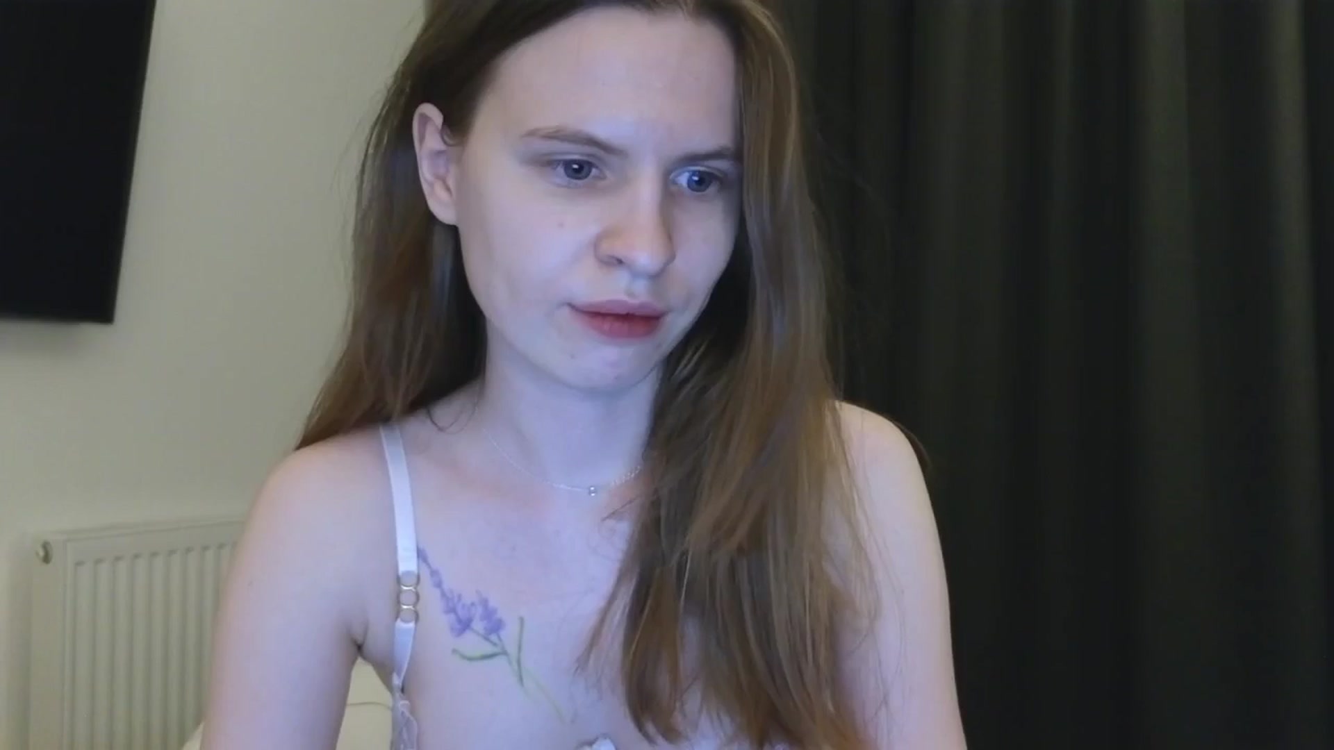 Gallery image thumbnail from Yuri_elfie's myfreecams stream on, 05/25/2025, 24:40 image 10 of 20