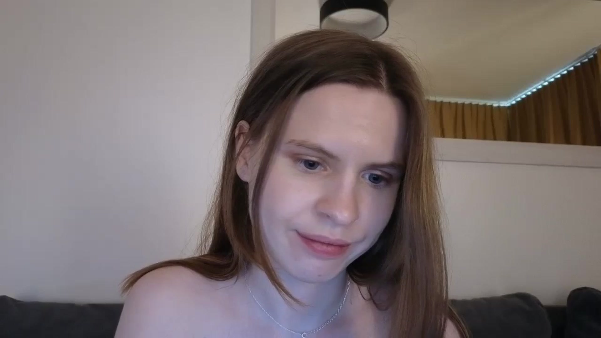 Gallery image thumbnail from Yuri_elfie's myfreecams stream on, 05/26/2025, 07:32 image 13 of 20