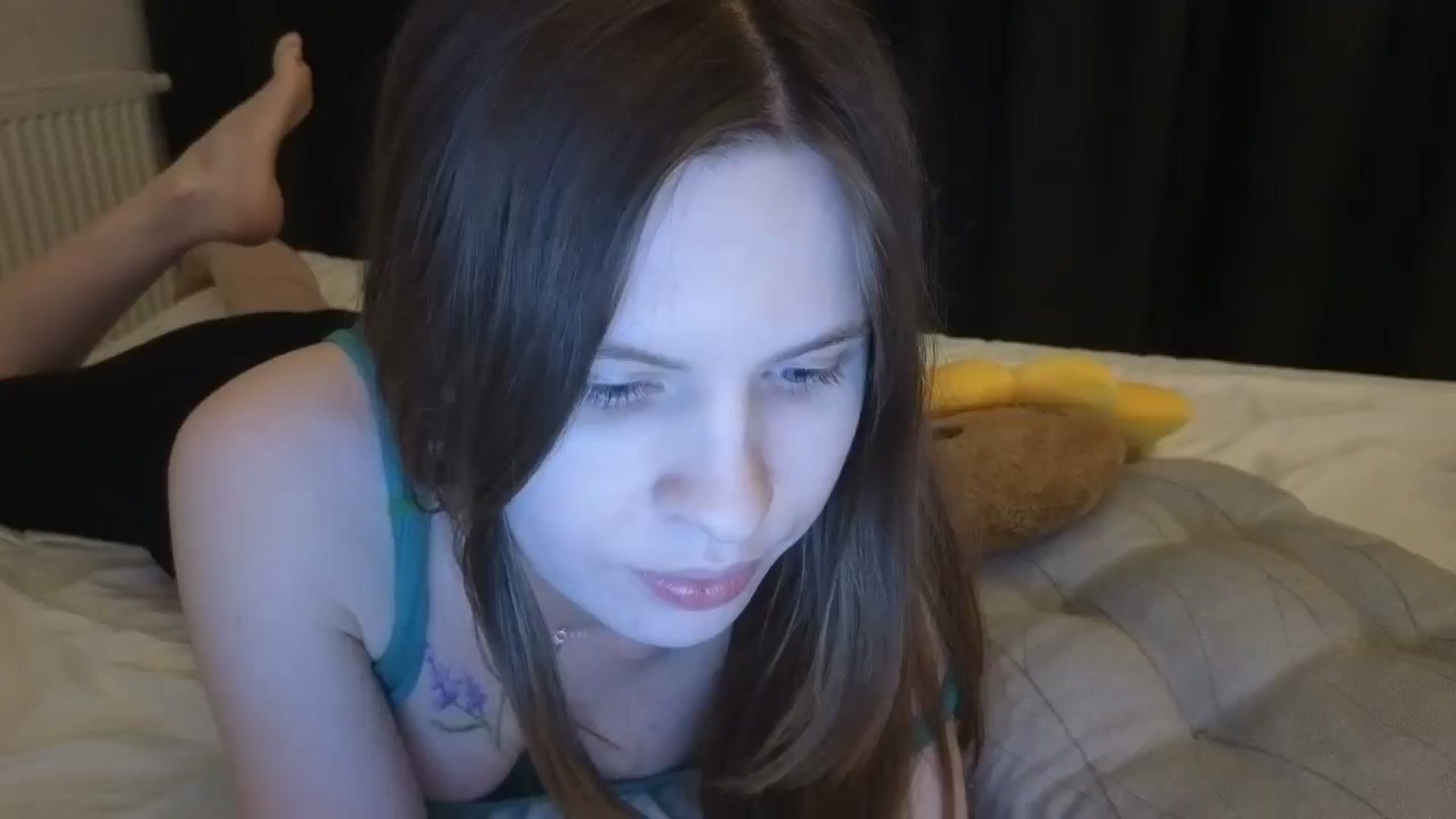 Gallery image thumbnail from Yuri_elfie's myfreecams stream on, 06/11/2025, 01:51 image 10 of 20