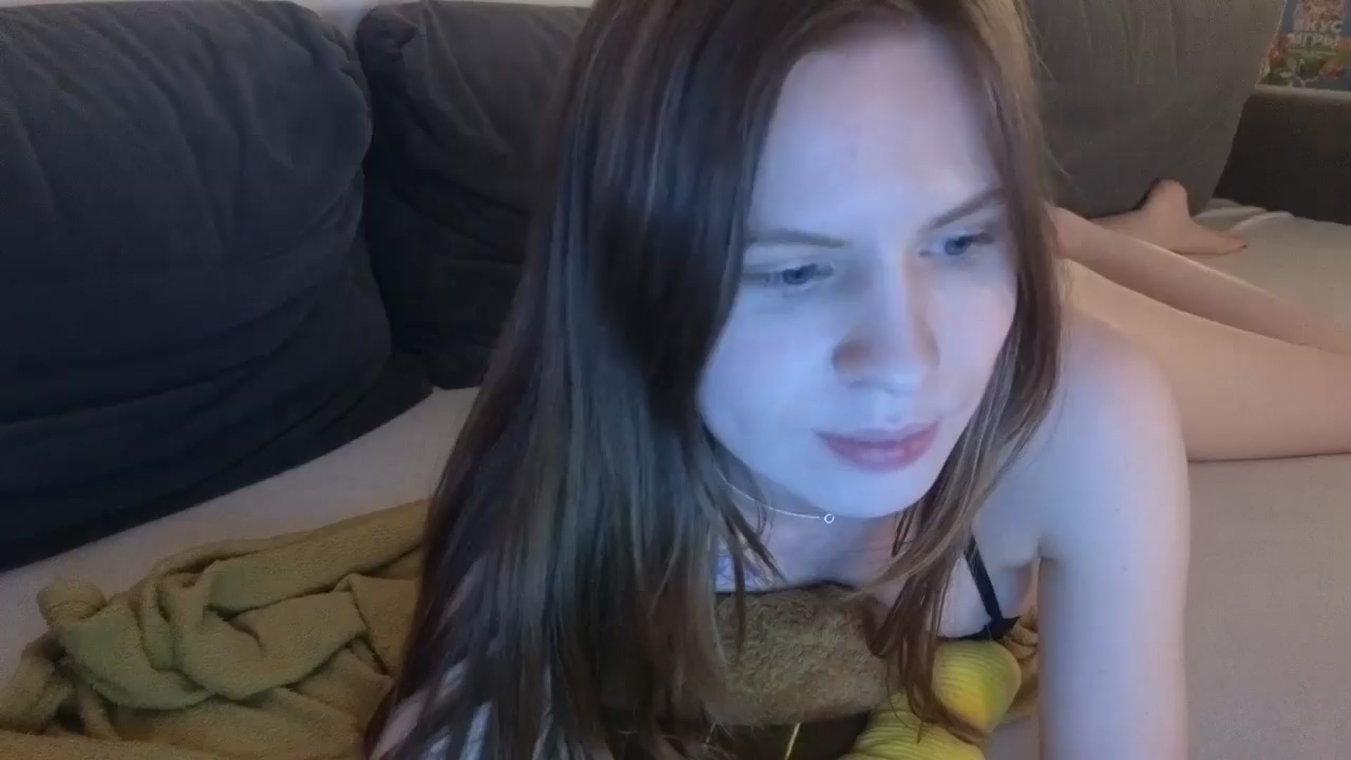 Gallery image thumbnail from Yuri_elfie's myfreecams stream on, 06/12/2025, 03:07 image 17 of 20