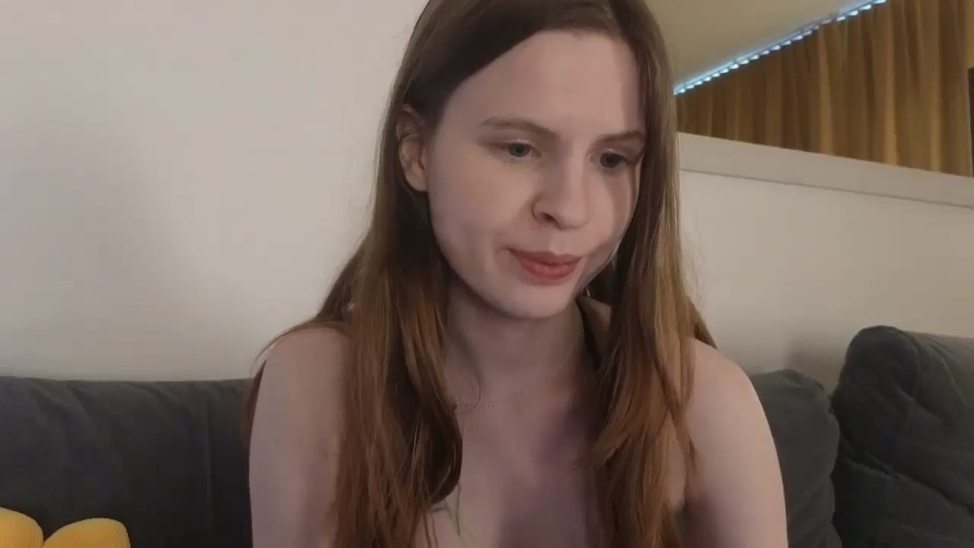 Gallery image thumbnail from Yuri_elfie's myfreecams stream on, 06/12/2025, 05:44 image 12 of 20
