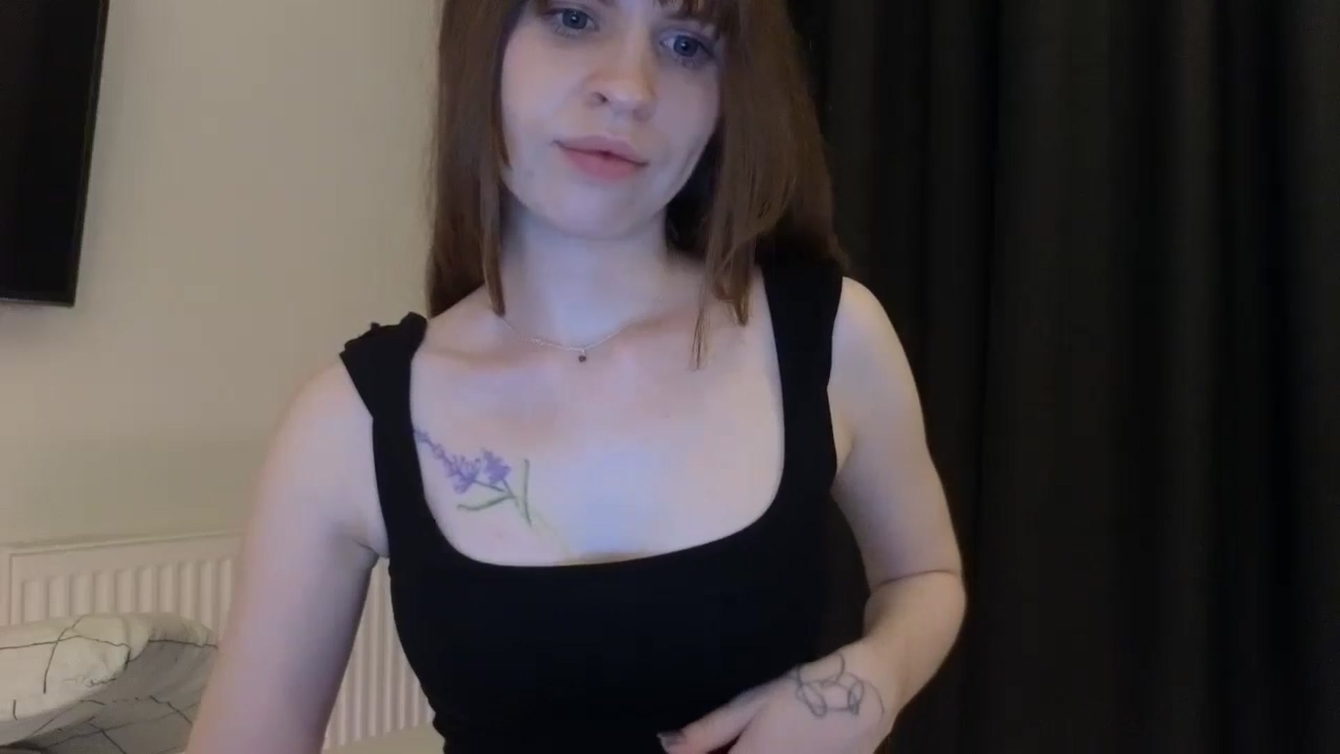 Gallery image thumbnail from Yuri_elfie's myfreecams stream on, 07/11/2025, 04:25 image 10 of 20